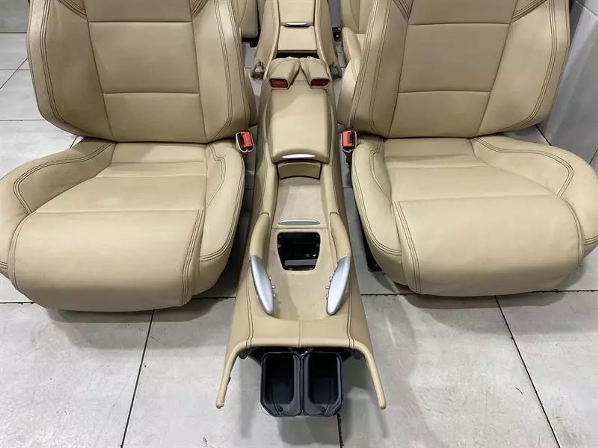 КОМПЛЕКТ СИДЕНИЙ Ferrari FF F151 CREMA, 650000 рублей, Москва