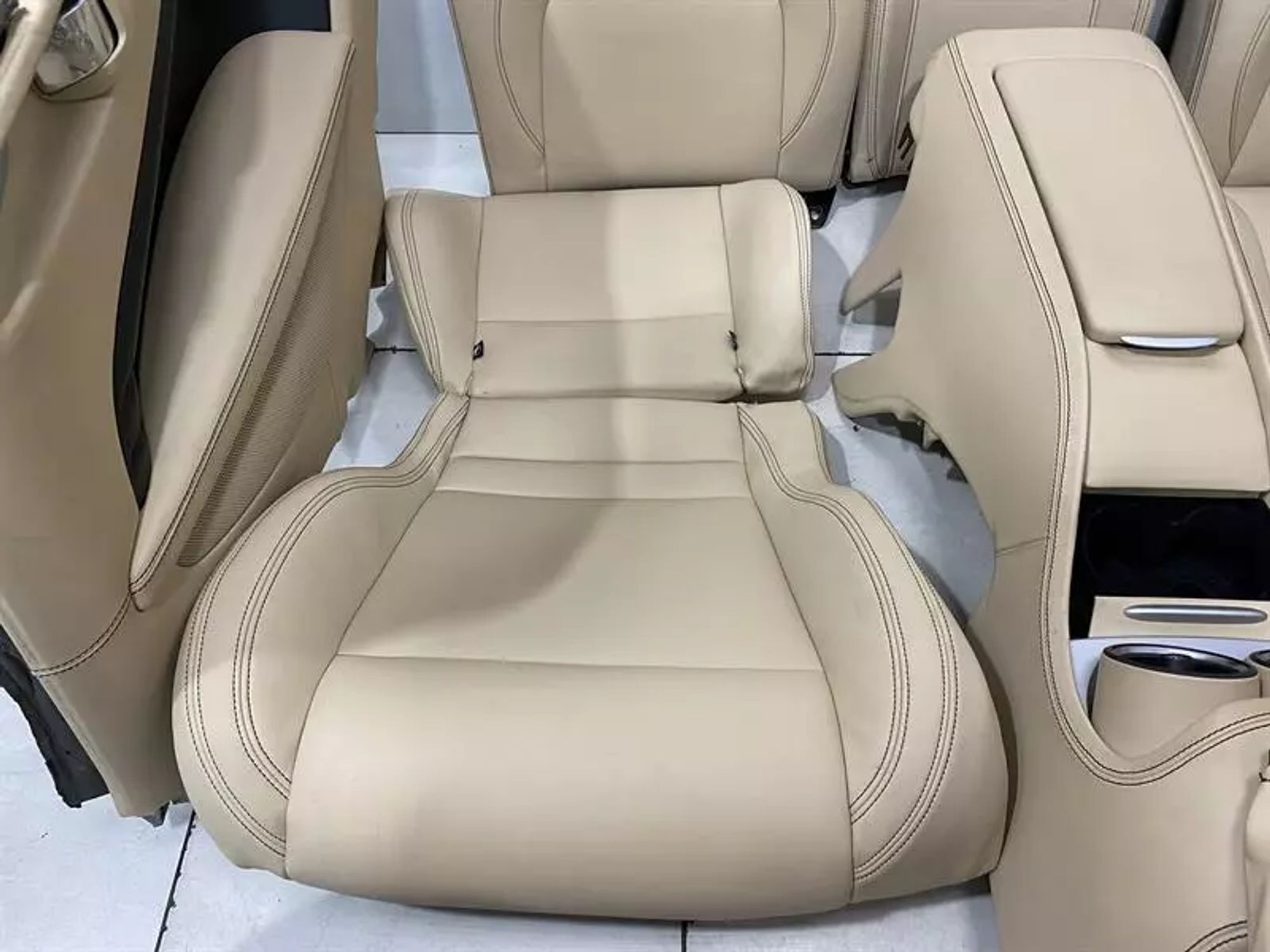 https://ycs.partsauto.market/partsauto-images/thmbs/h353NjtZg3VDP19b5HMt7LlpbQ93/7d1dccdeb05512a6589fb341500953dc/44ea8233c01e57a0acd85323becd9851.jpg