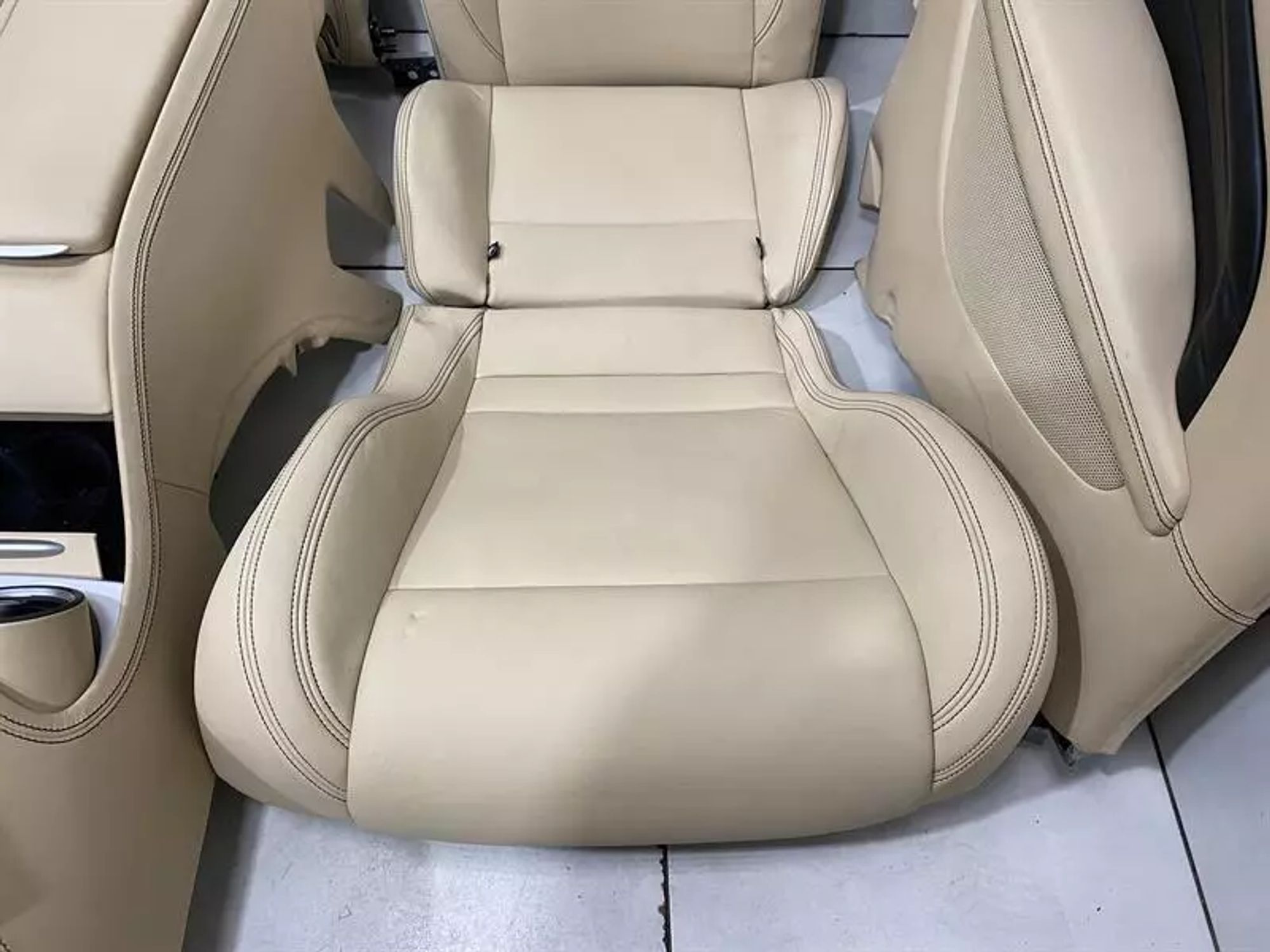 https://ycs.partsauto.market/partsauto-images/thmbs/h353NjtZg3VDP19b5HMt7LlpbQ93/7d1dccdeb05512a6589fb341500953dc/4750bac7f931b76ad1b6779473ba4079.jpg