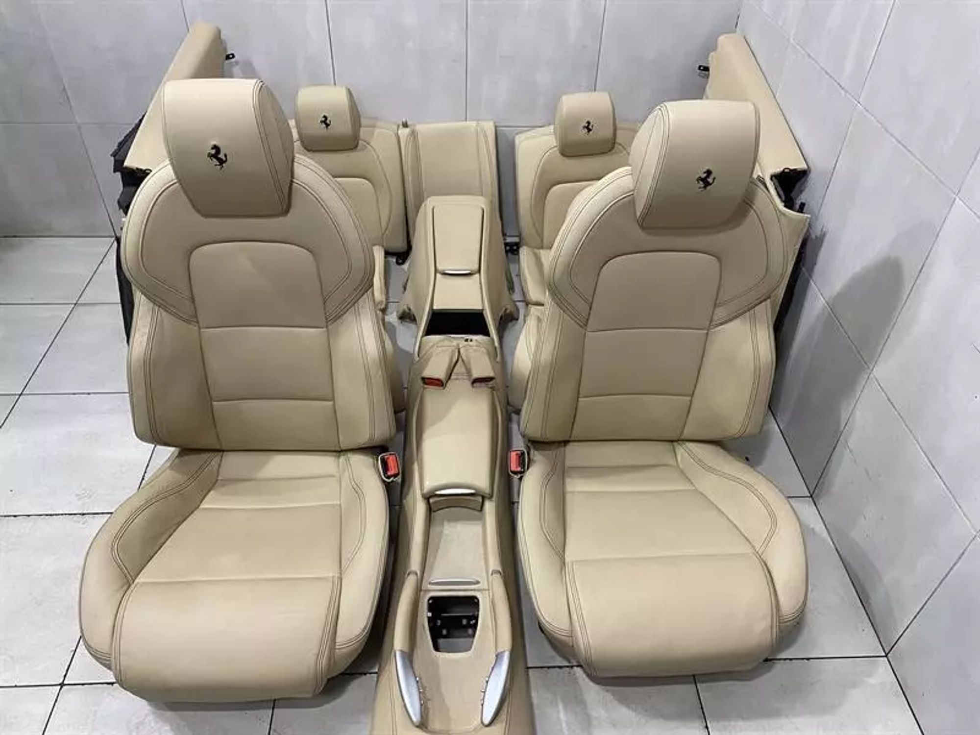 КОМПЛЕКТ СИДЕНИЙ Ferrari FF F151 CREMA, 650000 рублей, Москва