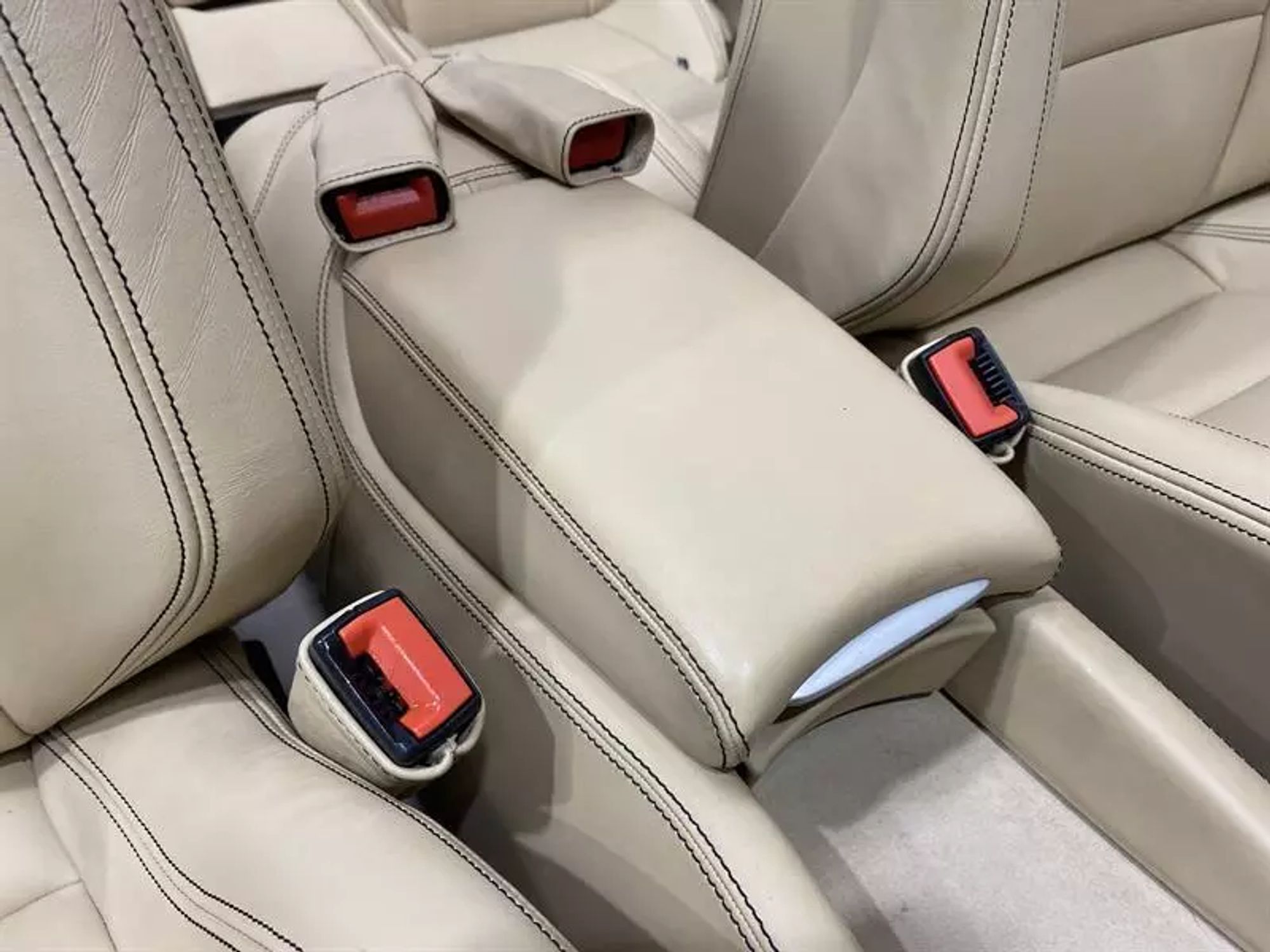 КОМПЛЕКТ СИДЕНИЙ Ferrari FF F151 CREMA, 650000 рублей, Москва