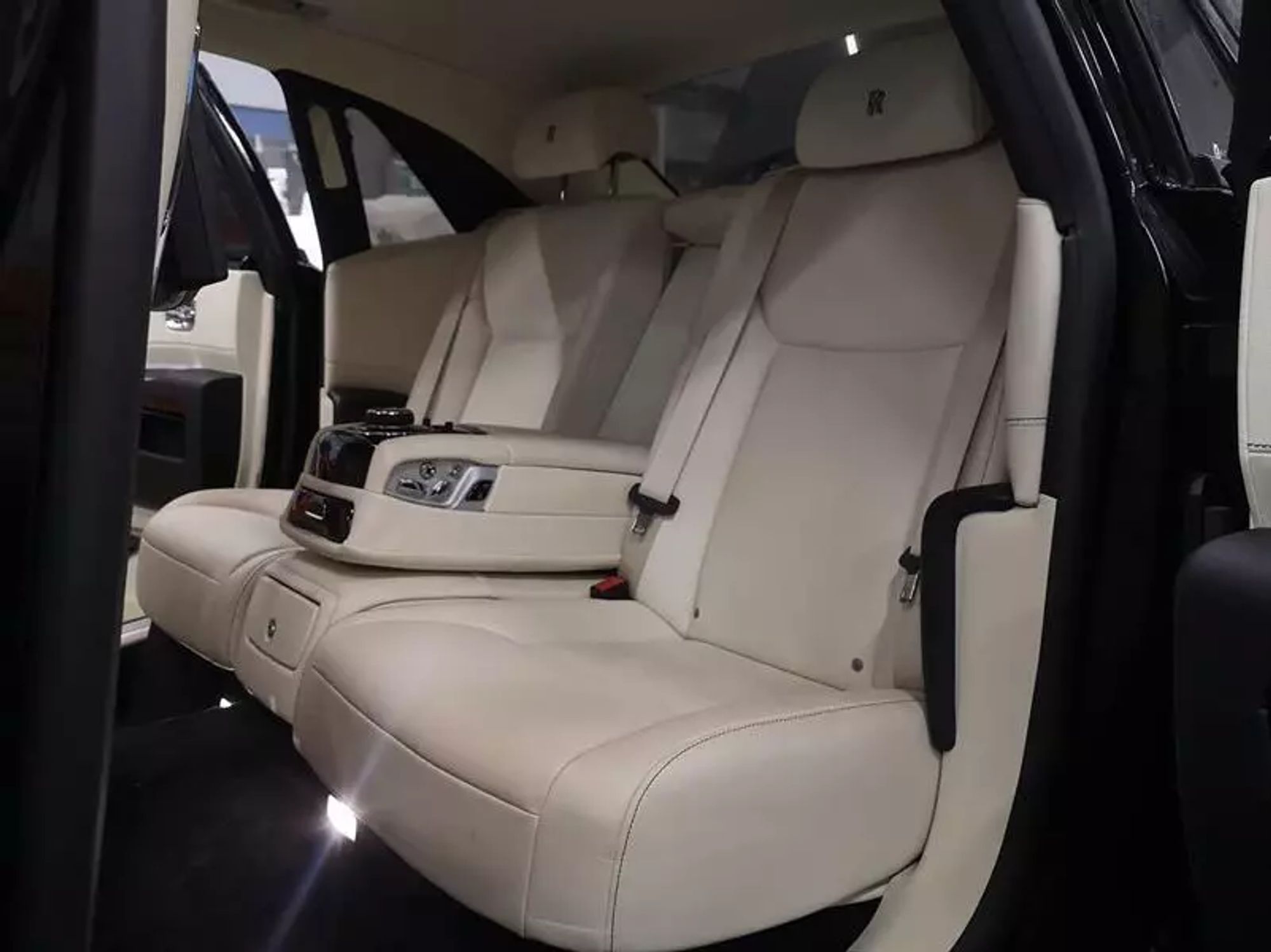 Салон в сборе ROLLS ROYCE GHOST SERIES II, 1060000 рублей, Москва