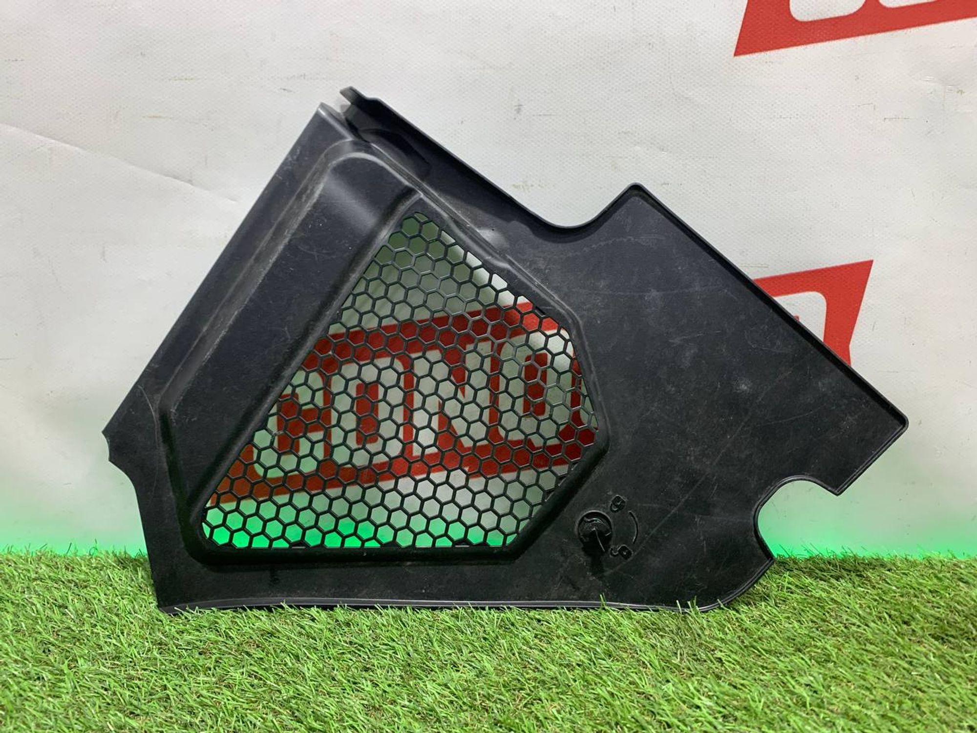 https://ycs.partsauto.market/partsauto-images/thmbs/h353NjtZg3VDP19b5HMt7LlpbQ93/8075582d49e168b75770d5229ec53ed4/8deaed5820bf470fc612ea94a5eb308c.jpg