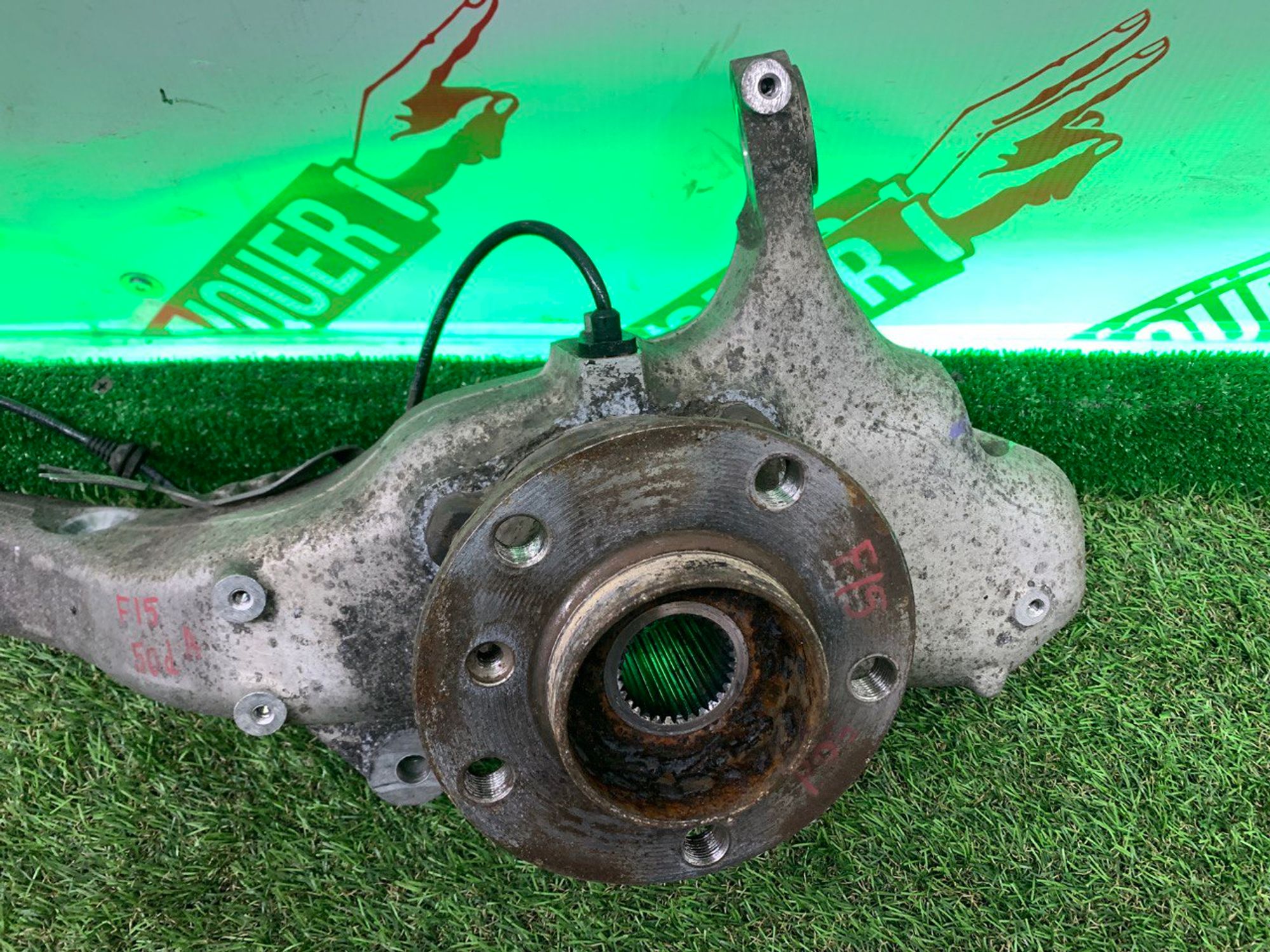 Кулак передний правый BMW E70 E71 F15 F16, 8000 рублей, Москва