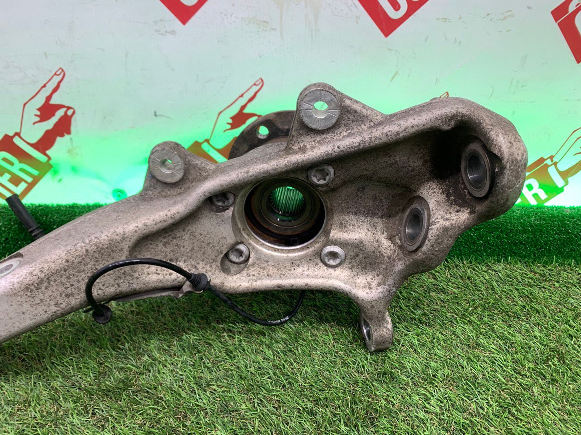 Кулак передний правый BMW E70 E71 F15 F16, 8000 рублей, Москва