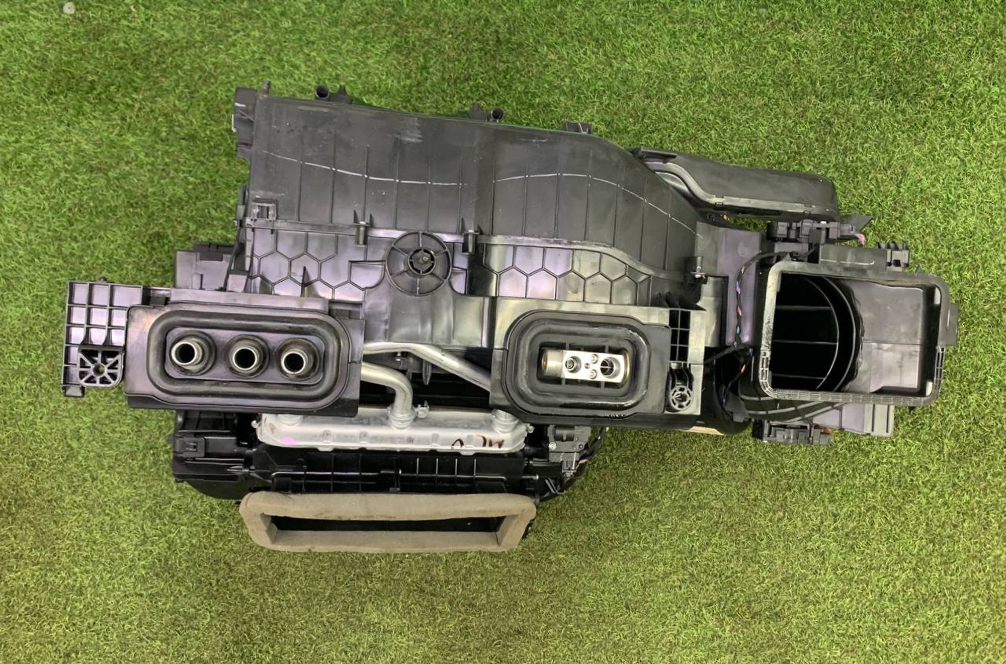 https://ycs.partsauto.market/partsauto-images/thmbs/h353NjtZg3VDP19b5HMt7LlpbQ93/86b20069d7c659d6191ce830839536ec/9ab5b21fca3efa45a5b229d3d78cdbf1.jpg