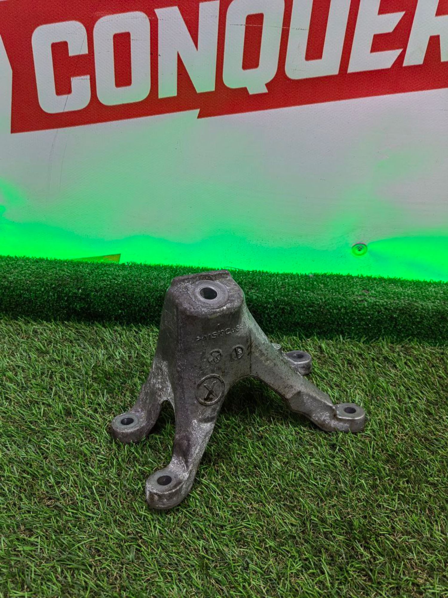 https://ycs.partsauto.market/partsauto-images/thmbs/h353NjtZg3VDP19b5HMt7LlpbQ93/8b6bd885cc203bb474db94302bd6e04b/f8e38d3c92a22eaffe831684e03e1d49.jpg