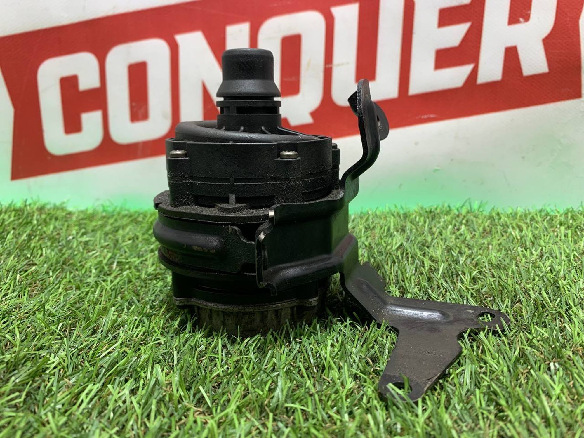 https://ycs.partsauto.market/partsauto-images/thmbs/h353NjtZg3VDP19b5HMt7LlpbQ93/91dd395f26cd439eaba9156c977a3905/a1ddd11660c6261ff2f326797cc47601.jpg