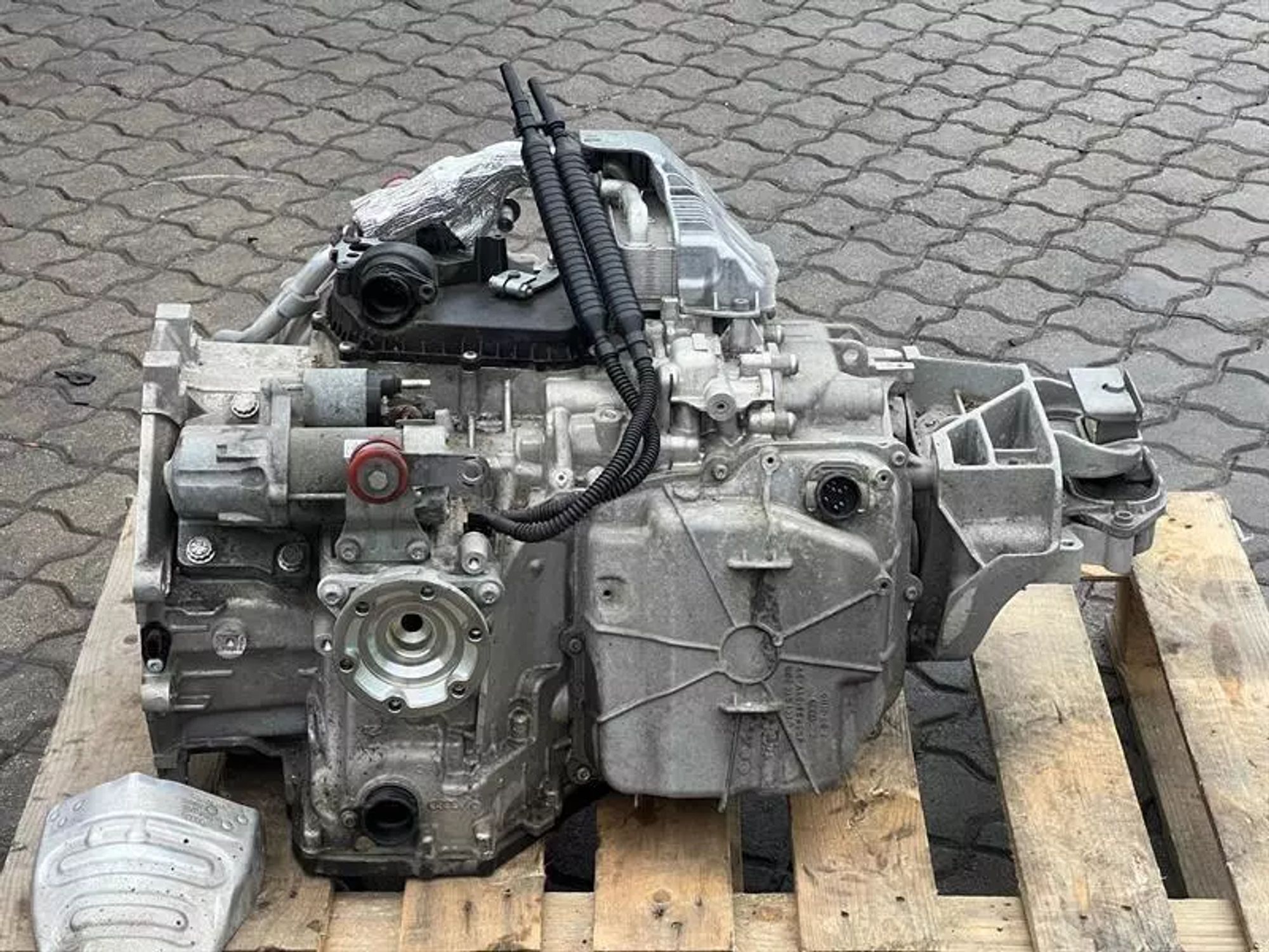 Коробка передач
Audi R8 4S 0BZ300045T, 1450000 рублей, Москва