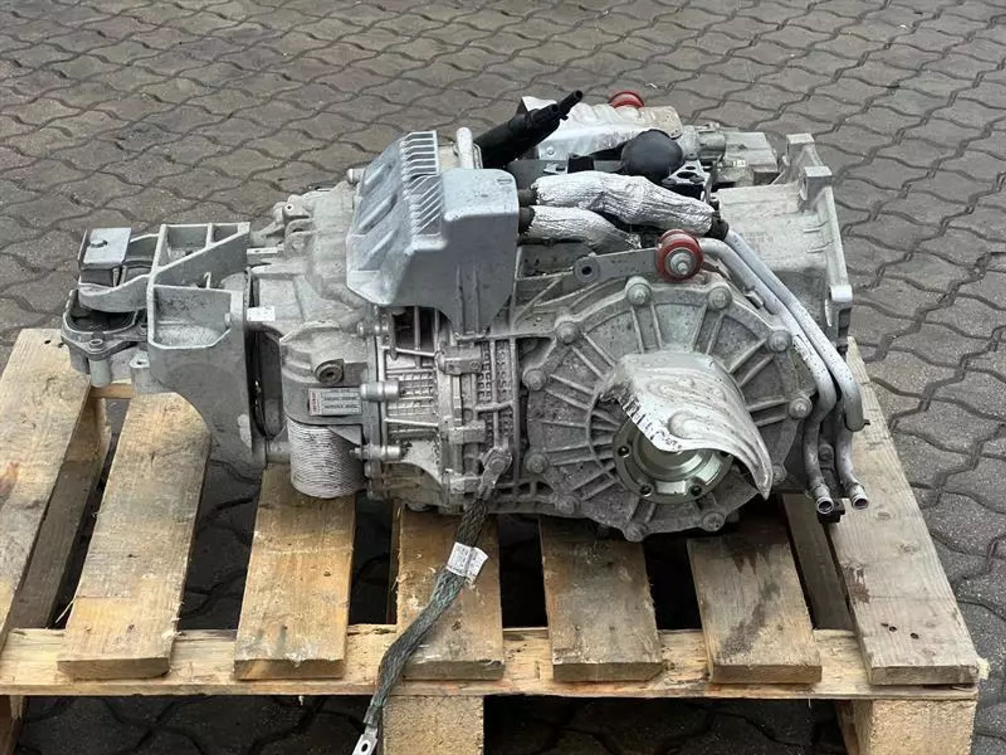 Коробка передач
Audi R8 4S 0BZ300045T, 1450000 рублей, Москва