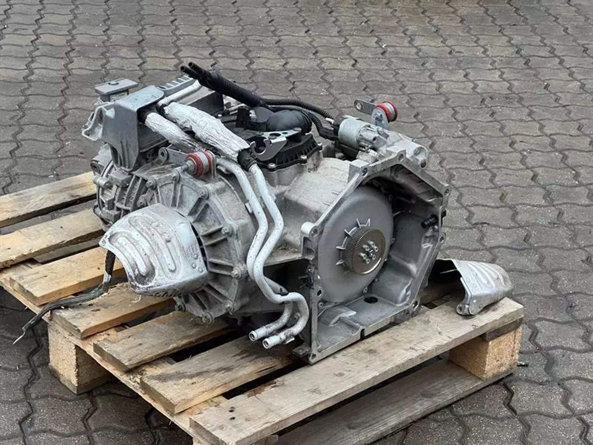 Коробка передач
Audi R8 4S 0BZ300045T, 1450000 рублей, Москва