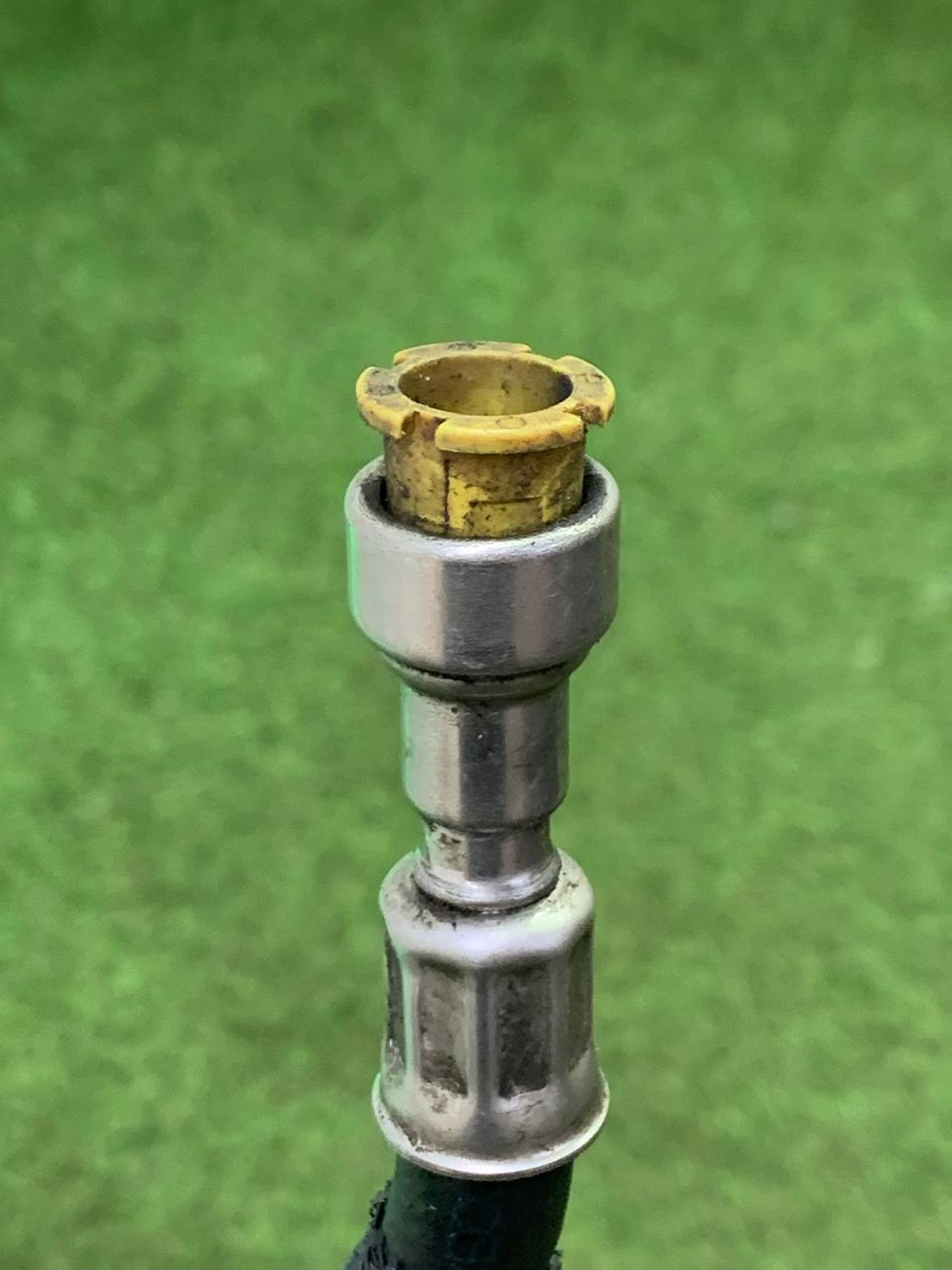 Шлaнг тoпливный ВMW 5-Series F10, 2000 рублей, Москва