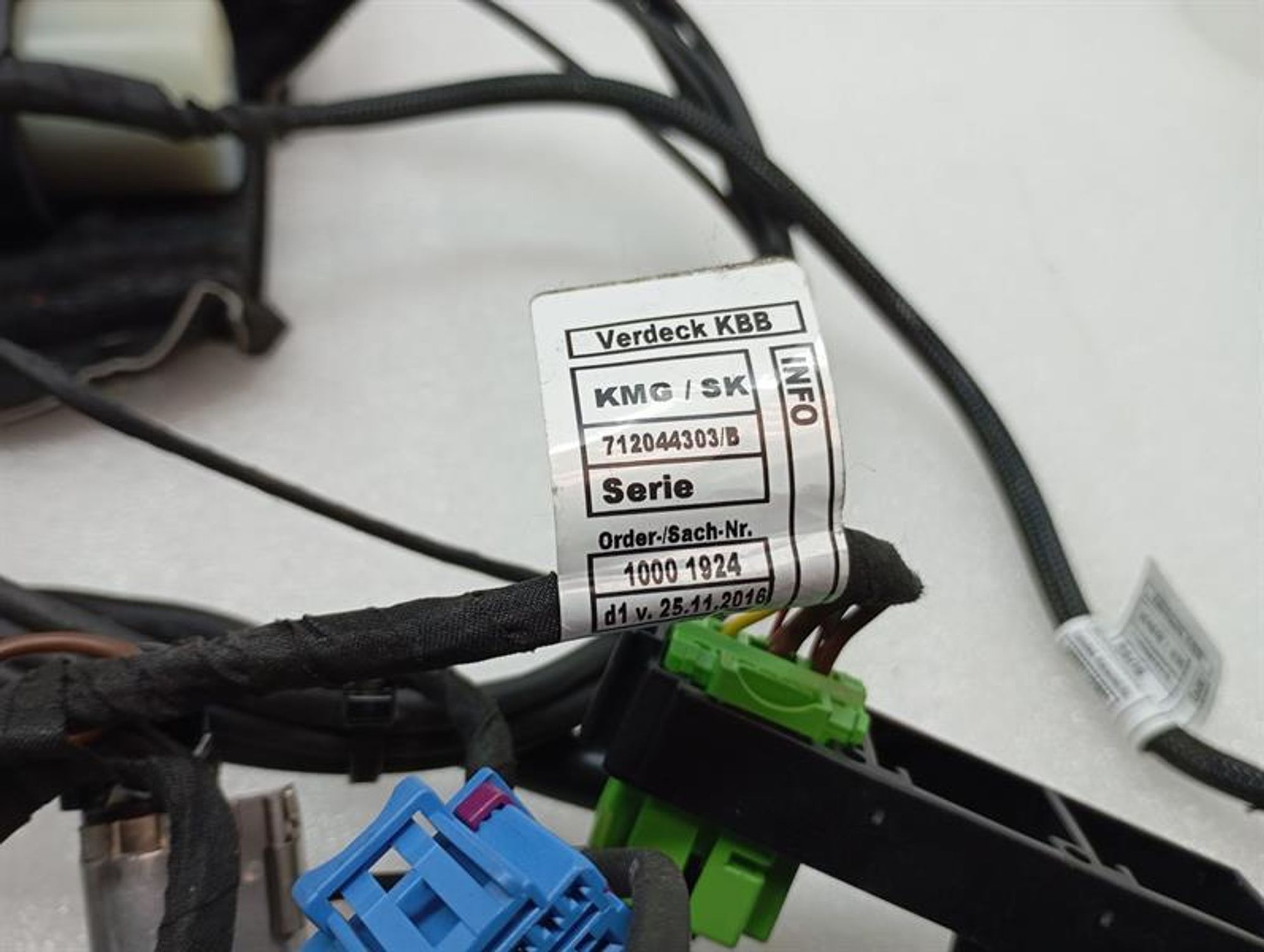 https://ycs.partsauto.market/partsauto-images/thmbs/h353NjtZg3VDP19b5HMt7LlpbQ93/95a400294b82fdaf4f9d39bcd910195f/be28f3a41a89f9e2f3eab5284ba63618.jpg