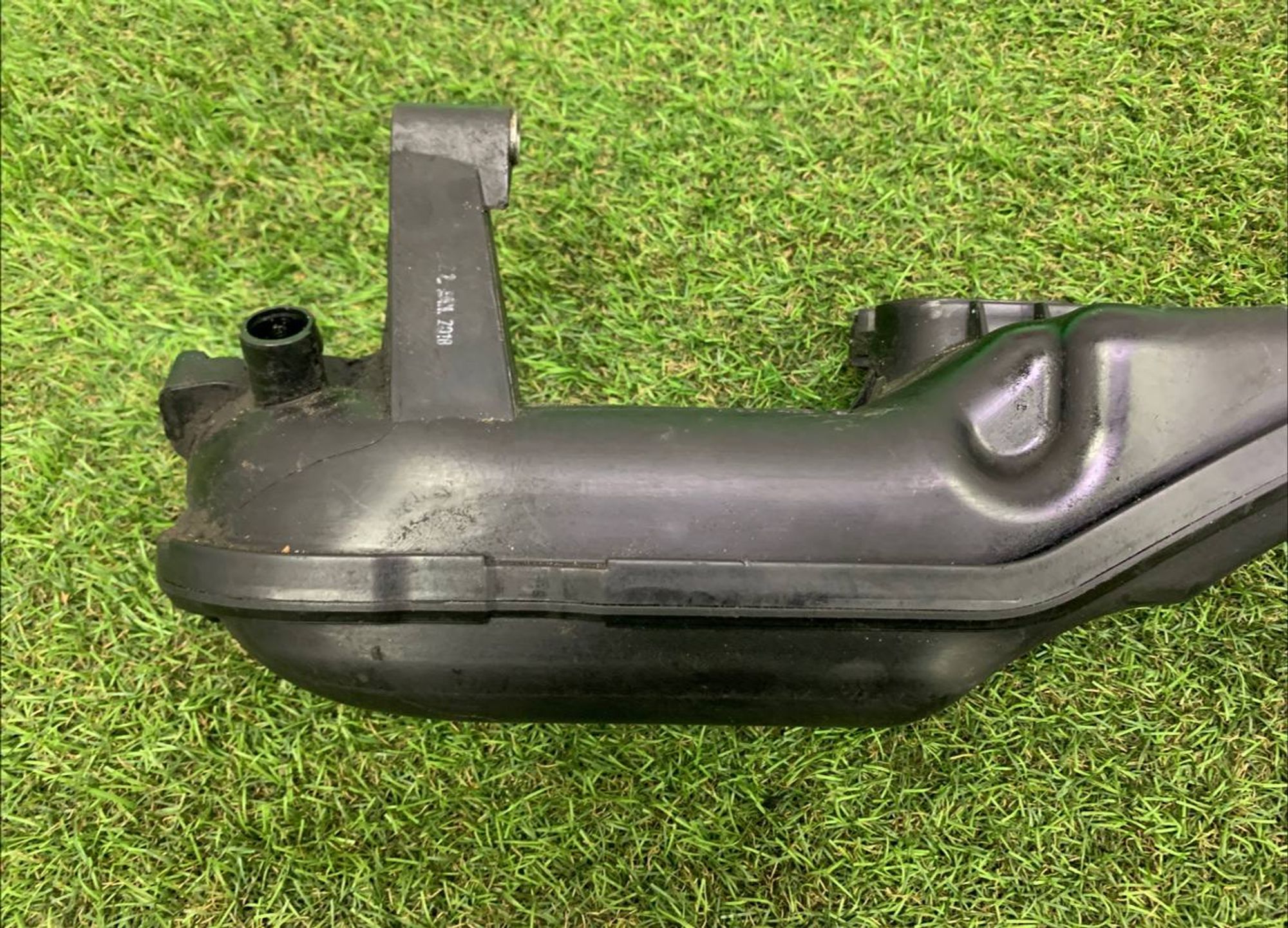 https://ycs.partsauto.market/partsauto-images/thmbs/h353NjtZg3VDP19b5HMt7LlpbQ93/960ff1a2a0ab44c7e9e8a4de4505063a/0dd837ae5fc9b92c3eaf098970cdfecb.jpg