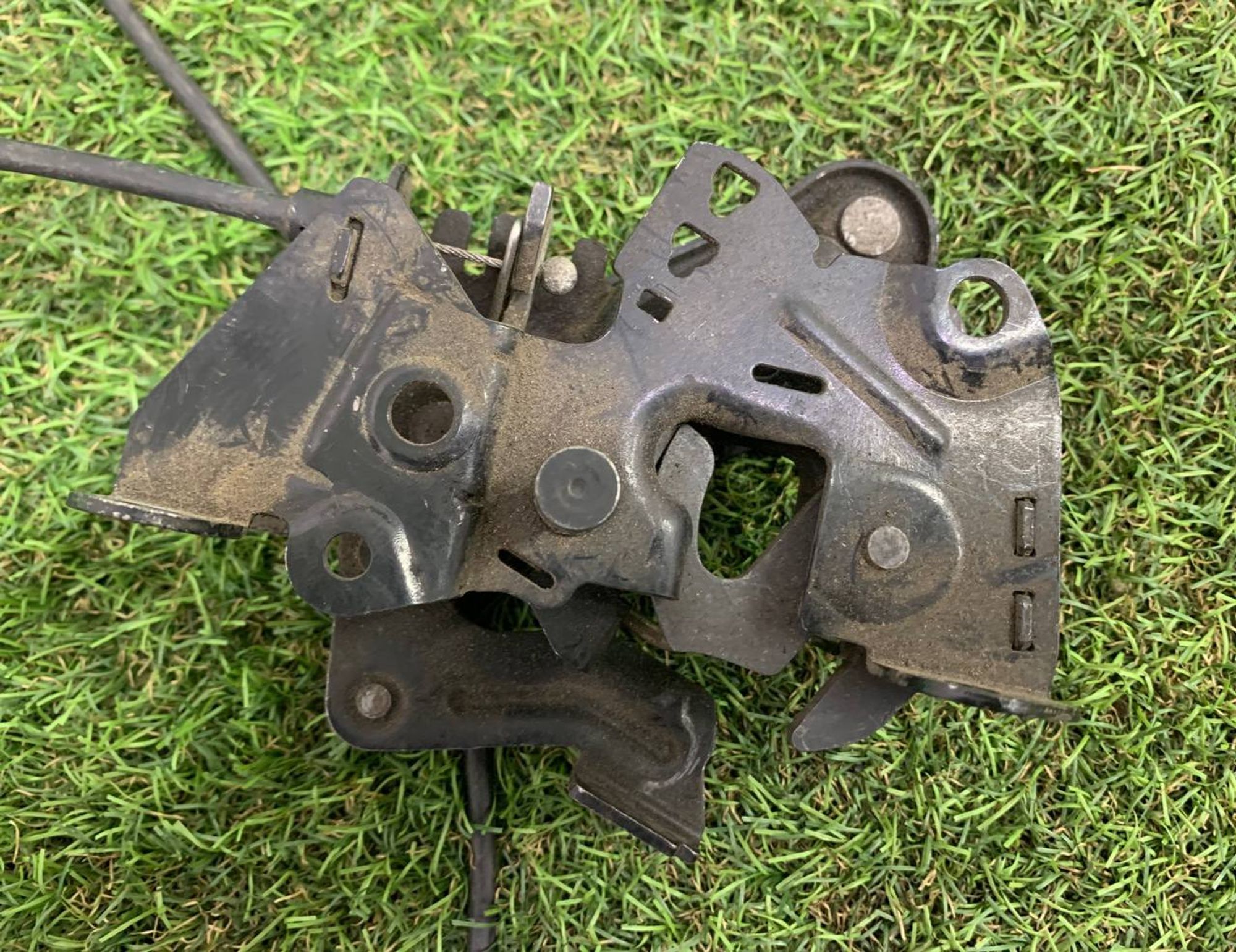https://ycs.partsauto.market/partsauto-images/thmbs/h353NjtZg3VDP19b5HMt7LlpbQ93/984e515f102ec683791a1ad4547459e6/37aad7d6f3b879653ba5dabfac568566.jpg