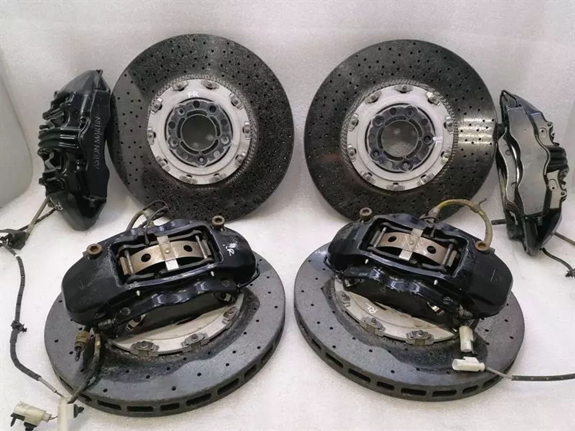 Тормозная система ASTON MARTIN VANTAGE V12 CARBON CERAMIC, 1330000 рублей, Москва