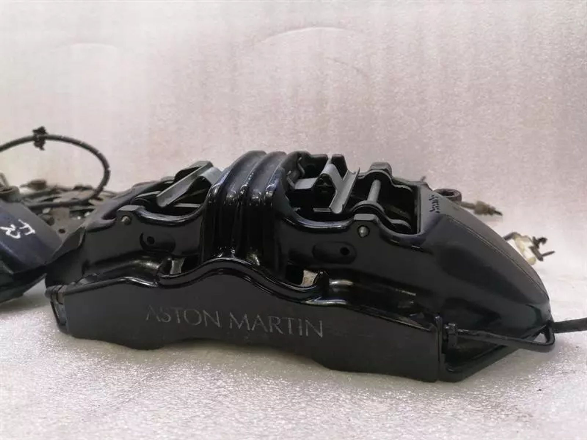 Тормозная система ASTON MARTIN VANTAGE V12 CARBON CERAMIC, 1330000 рублей, Москва