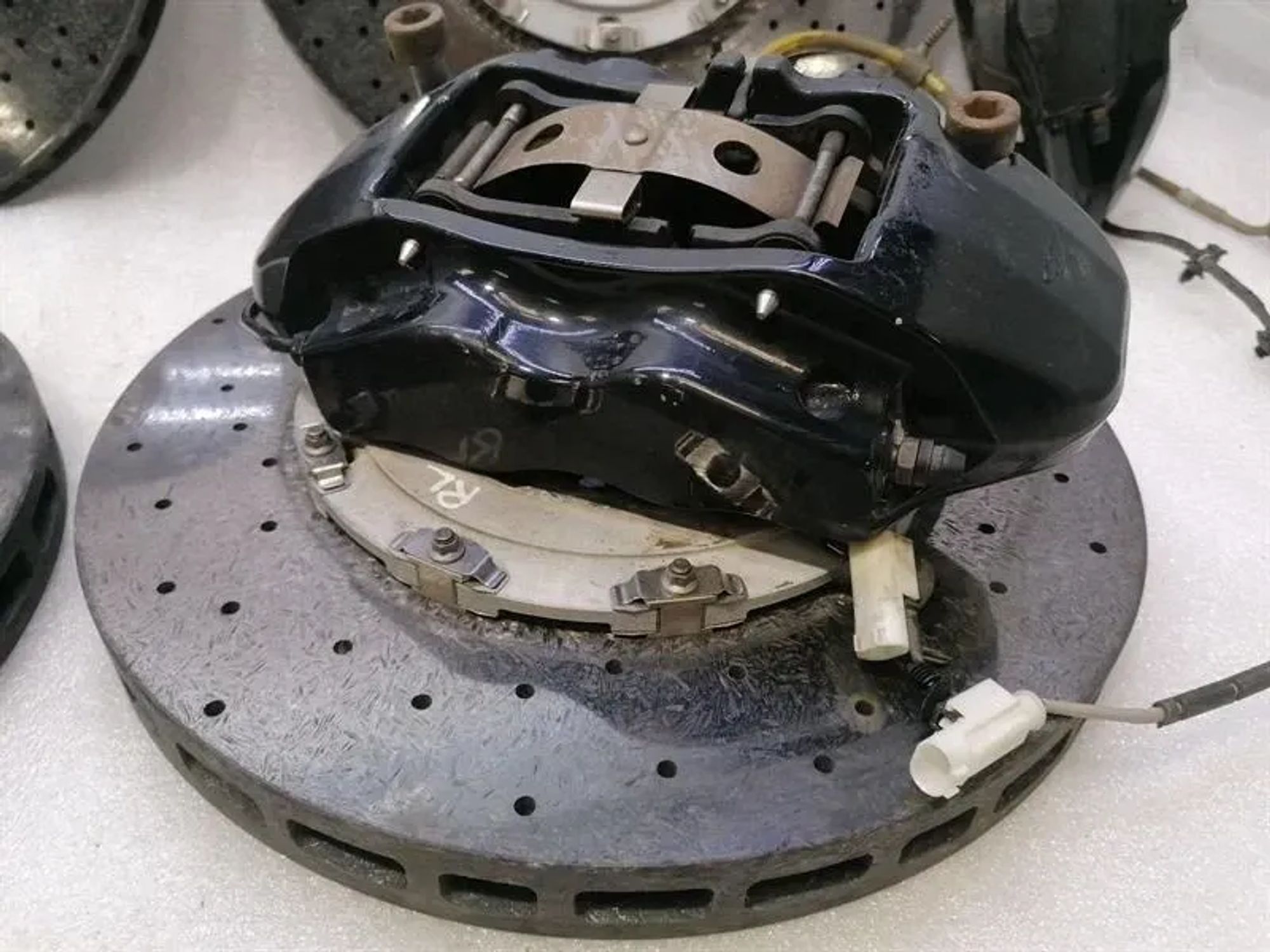 Тормозная система ASTON MARTIN VANTAGE V12 CARBON CERAMIC, 1330000 рублей, Москва