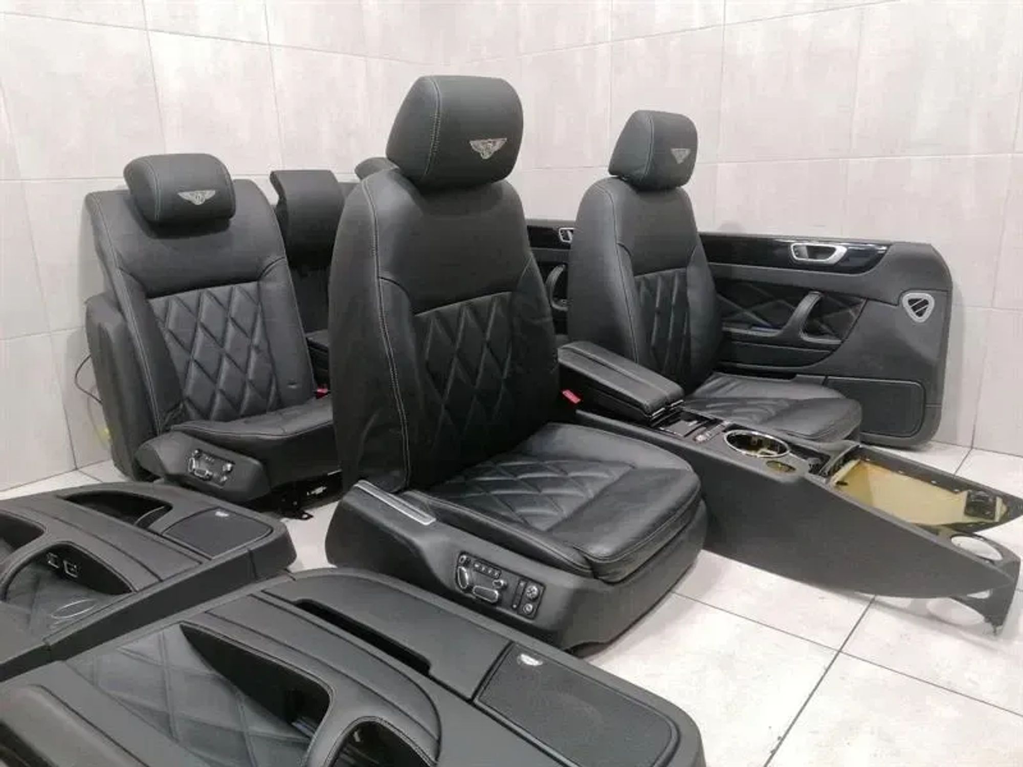 Салон в сборе BENTLEY CONTINENTAL FLYING SPUR, 1190000 рублей, Москва