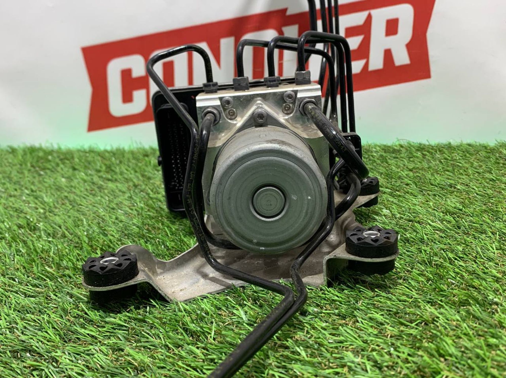 https://ycs.partsauto.market/partsauto-images/thmbs/h353NjtZg3VDP19b5HMt7LlpbQ93/a8c8dfcfb34e848db99d12d30bca72b9/256ab1d6dd8a0a770b1206d55c758e82.jpg