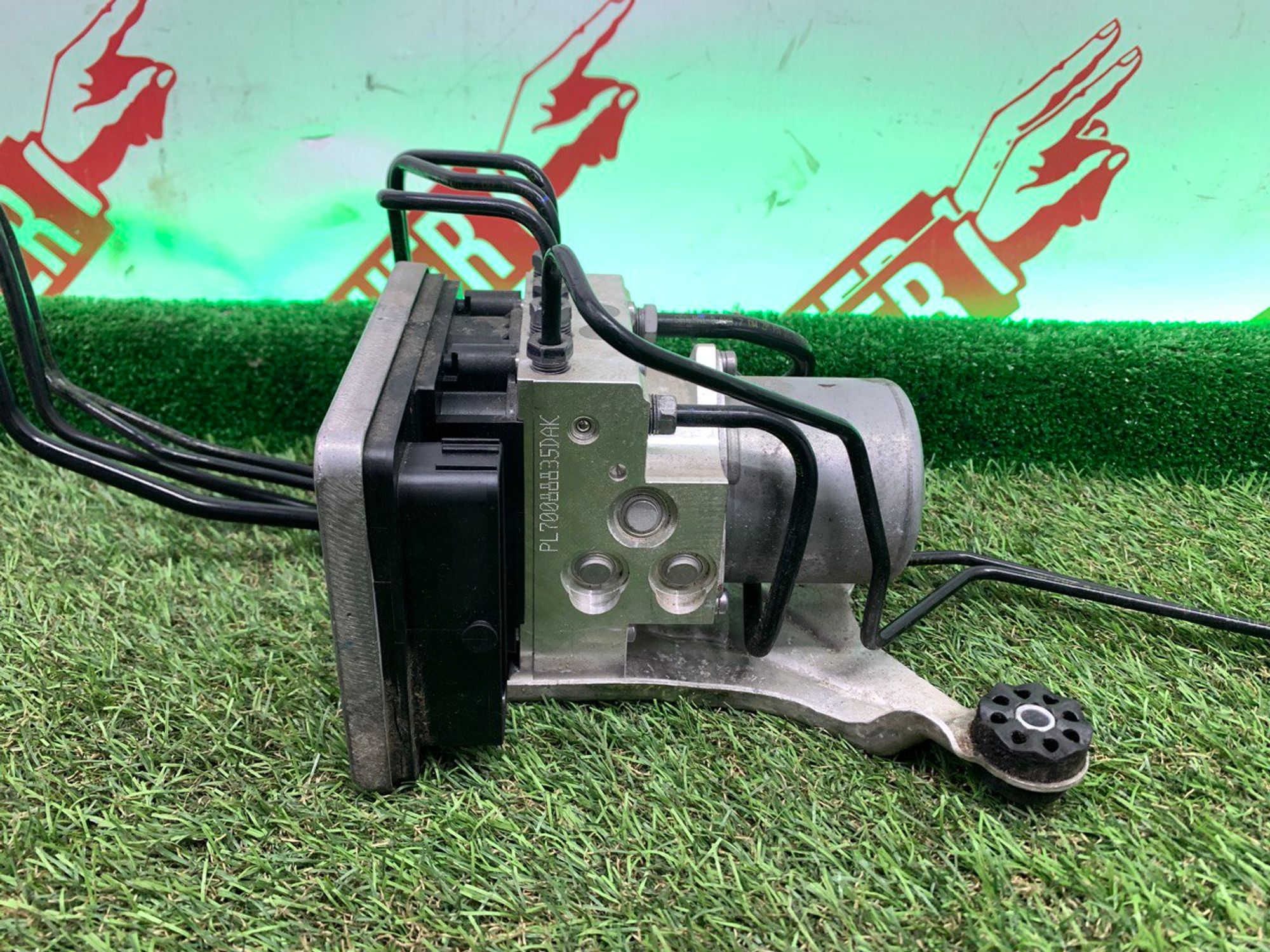 https://ycs.partsauto.market/partsauto-images/thmbs/h353NjtZg3VDP19b5HMt7LlpbQ93/a8c8dfcfb34e848db99d12d30bca72b9/aaf3f825b4f84cdf5393b905562d8859.jpg