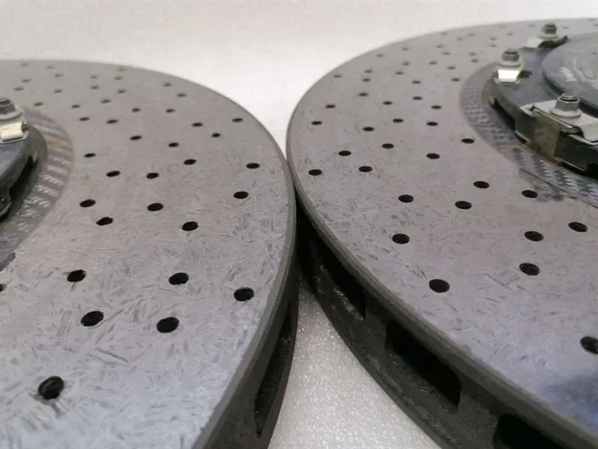 Комплект передних тормозов Aston Martin DB9 Volante, 530000 рублей, Москва