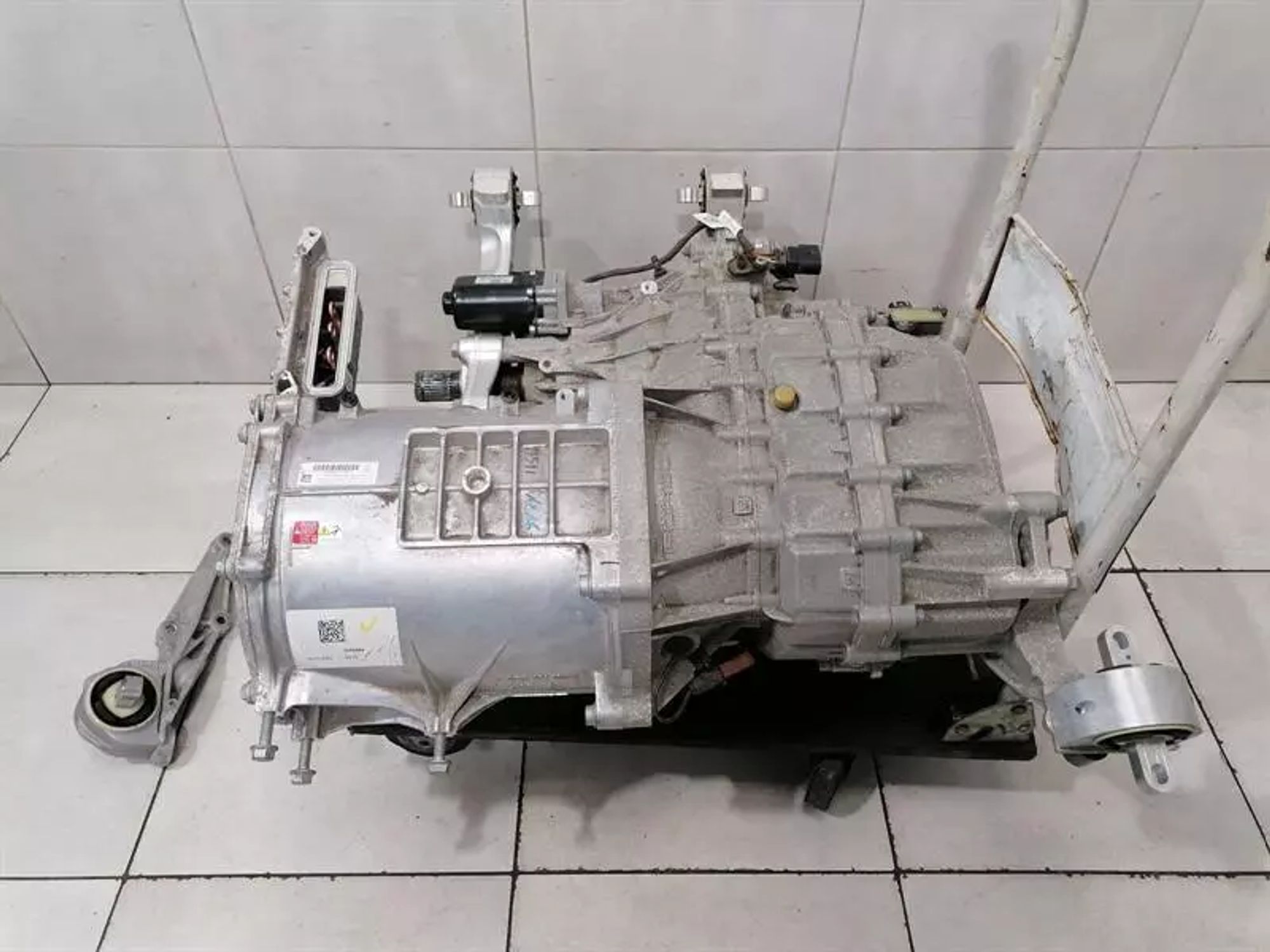 ЗАДНИЙ ДВИГАТЕЛЬ PORSCHE TAYCAN GTS, 880000 рублей, Москва