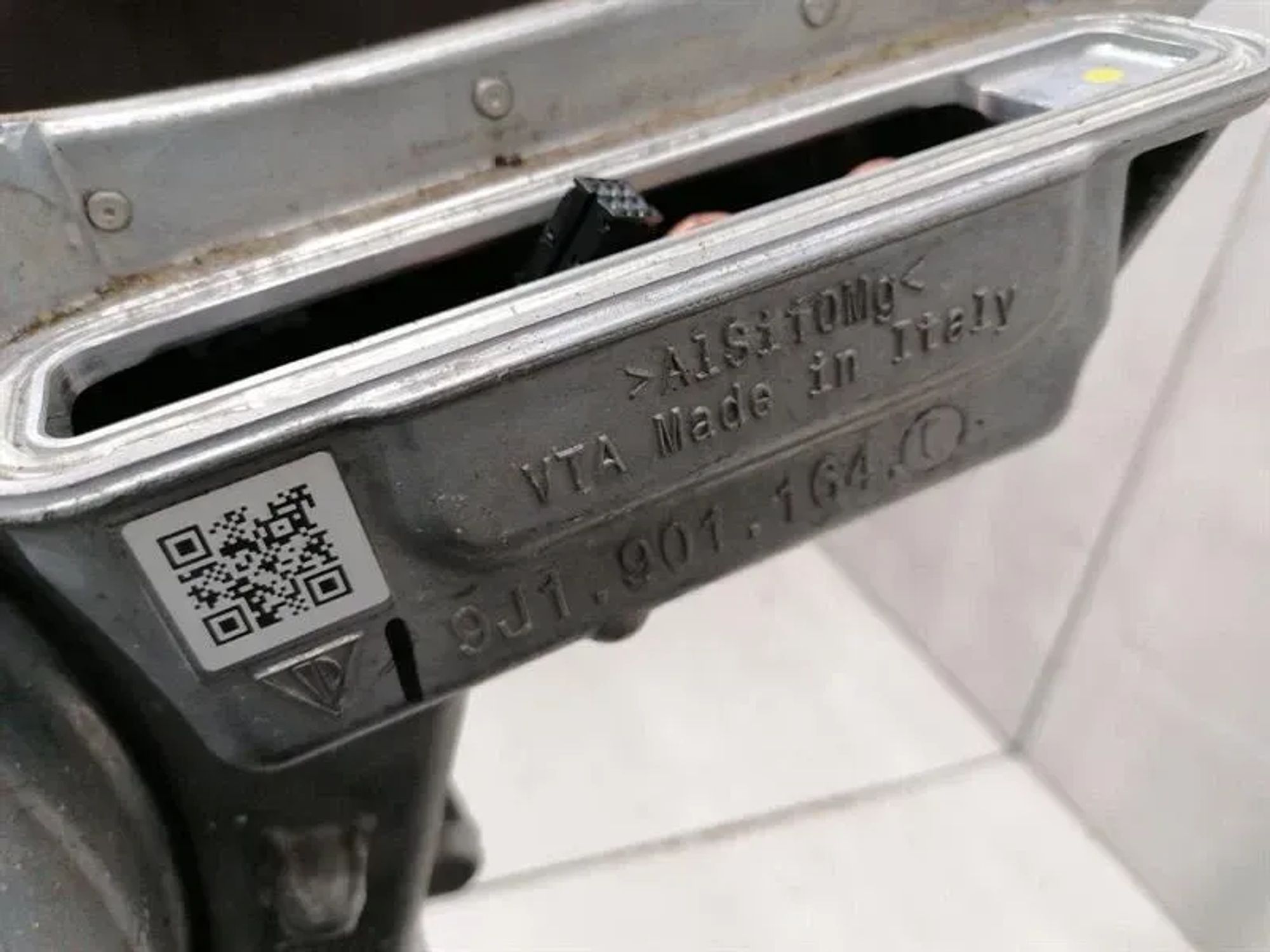https://ycs.partsauto.market/partsauto-images/thmbs/h353NjtZg3VDP19b5HMt7LlpbQ93/add729b71c76ec6a9ccc89a1522784ab/0b7ef43009973861ee691da6e25fc3ba.jpg