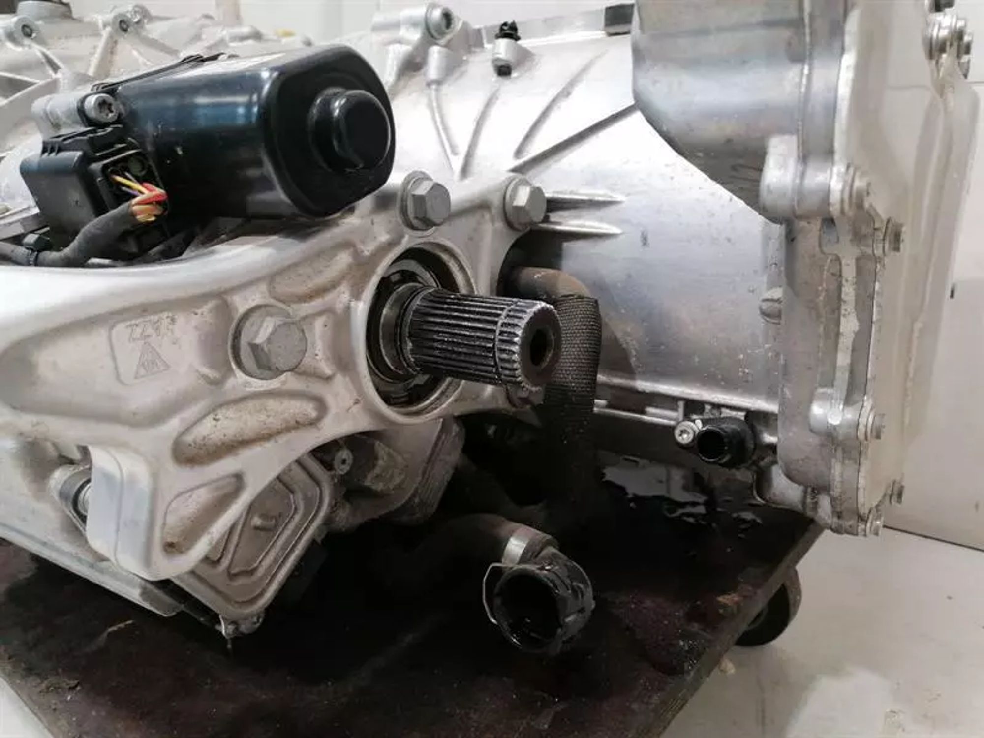 ЗАДНИЙ ДВИГАТЕЛЬ PORSCHE TAYCAN GTS, 880000 рублей, Москва