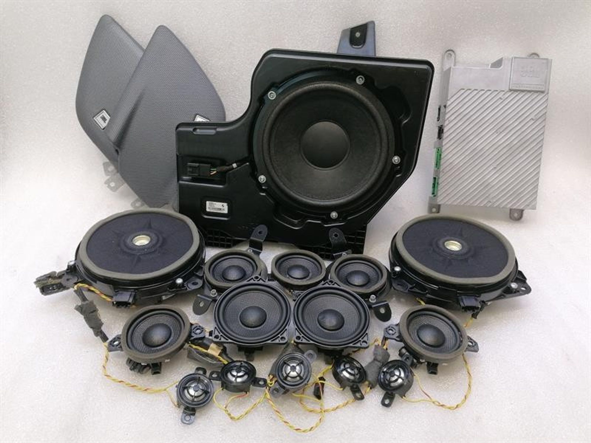 Комплект акустики JBL Ferrari GTC4 Lusso F151m, 350000 рублей, Москва