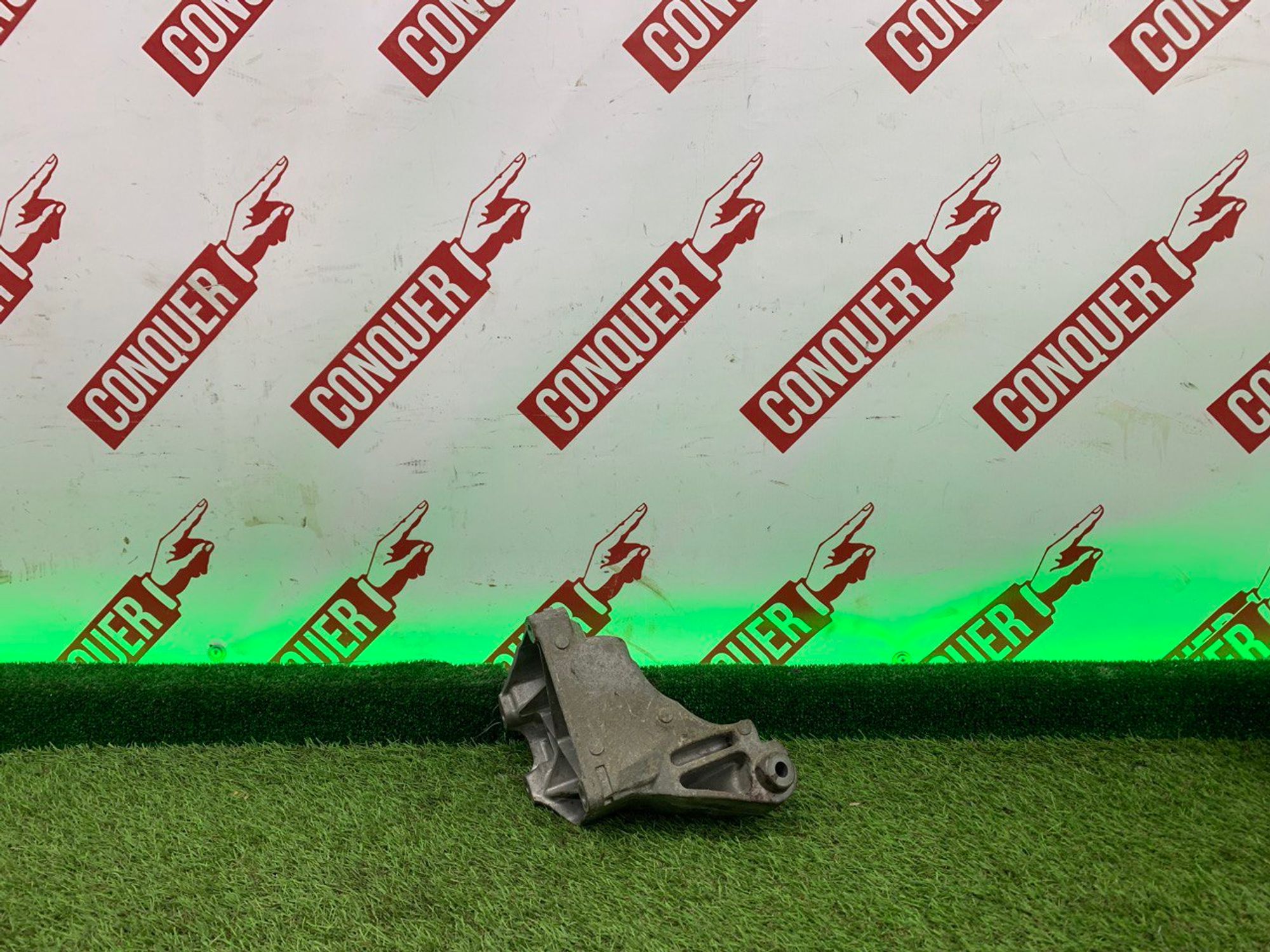 Кронштейн двигателя Mercedes Benz C class W205 Месредес бенз в205 OM651, 3000 рублей, Москва