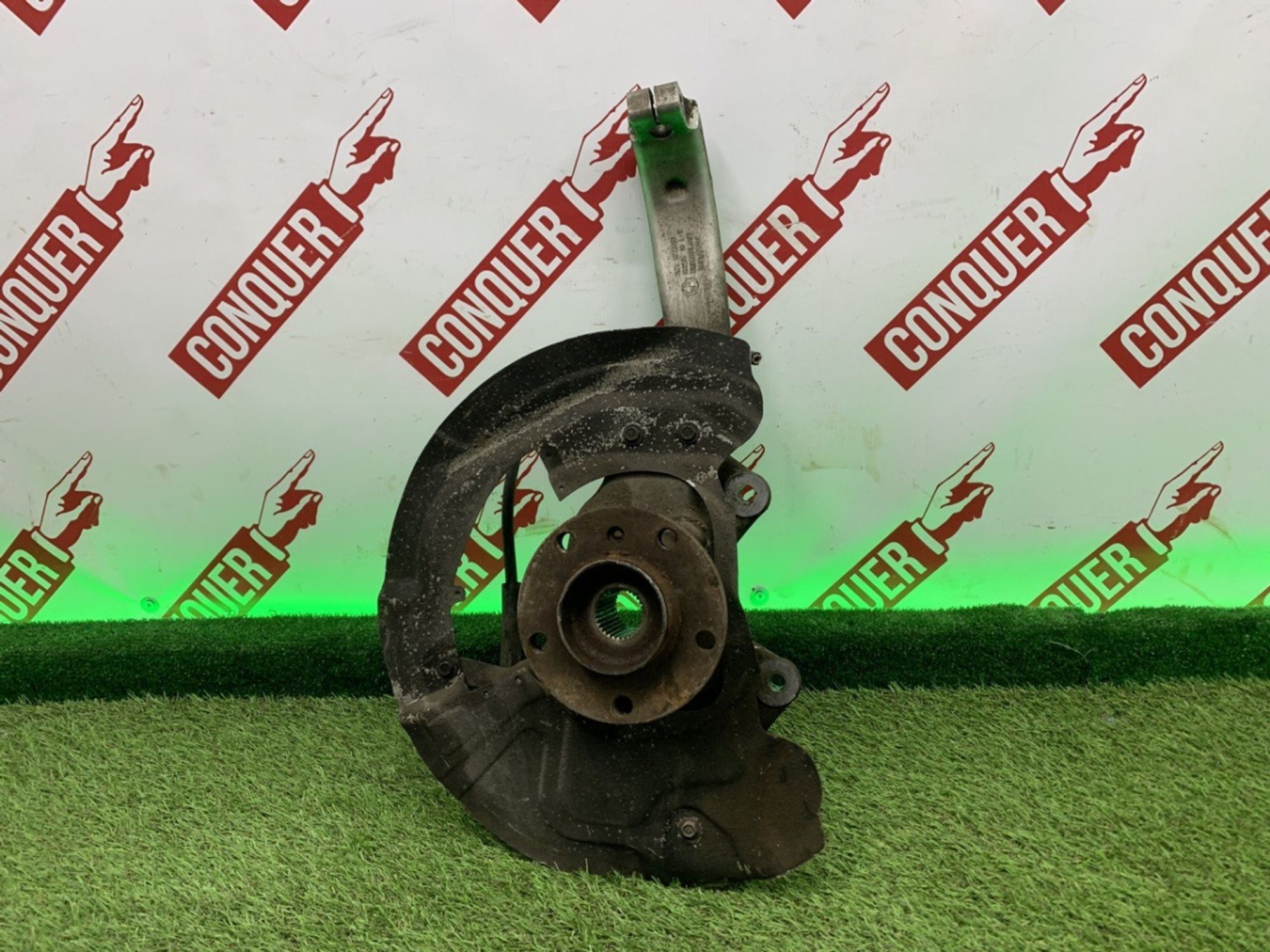 Кулак переднего левого колеса с кожухом на BMW F15,F16,E70,E71, 7000 рублей, Москва