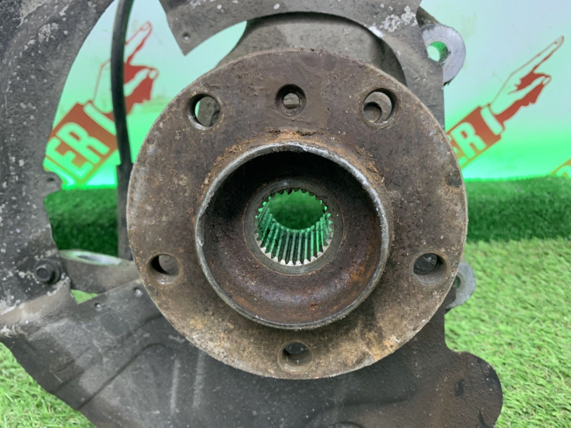 Кулак переднего левого колеса с кожухом на BMW F15,F16,E70,E71, 7000 рублей, Москва