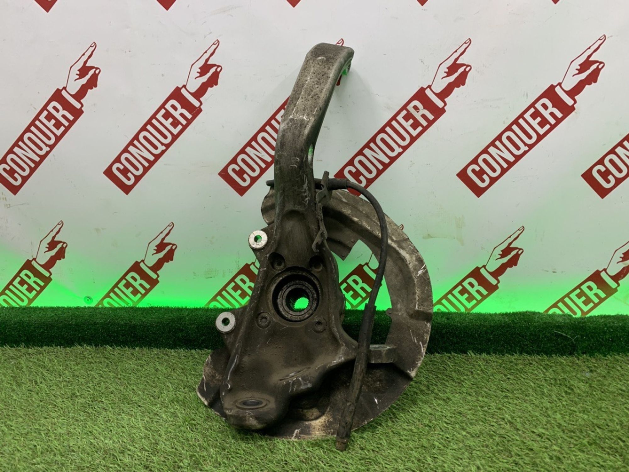 Кулак переднего левого колеса с кожухом на BMW F15,F16,E70,E71, 7000 рублей, Москва