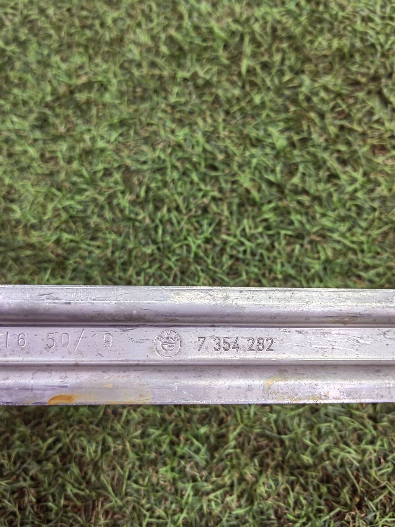 https://ycs.partsauto.market/partsauto-images/thmbs/h353NjtZg3VDP19b5HMt7LlpbQ93/b16287e71b8792c367f78b59ce9bdb9a/84a7ee2da2980c96bdefe64eedee42f3.jpg