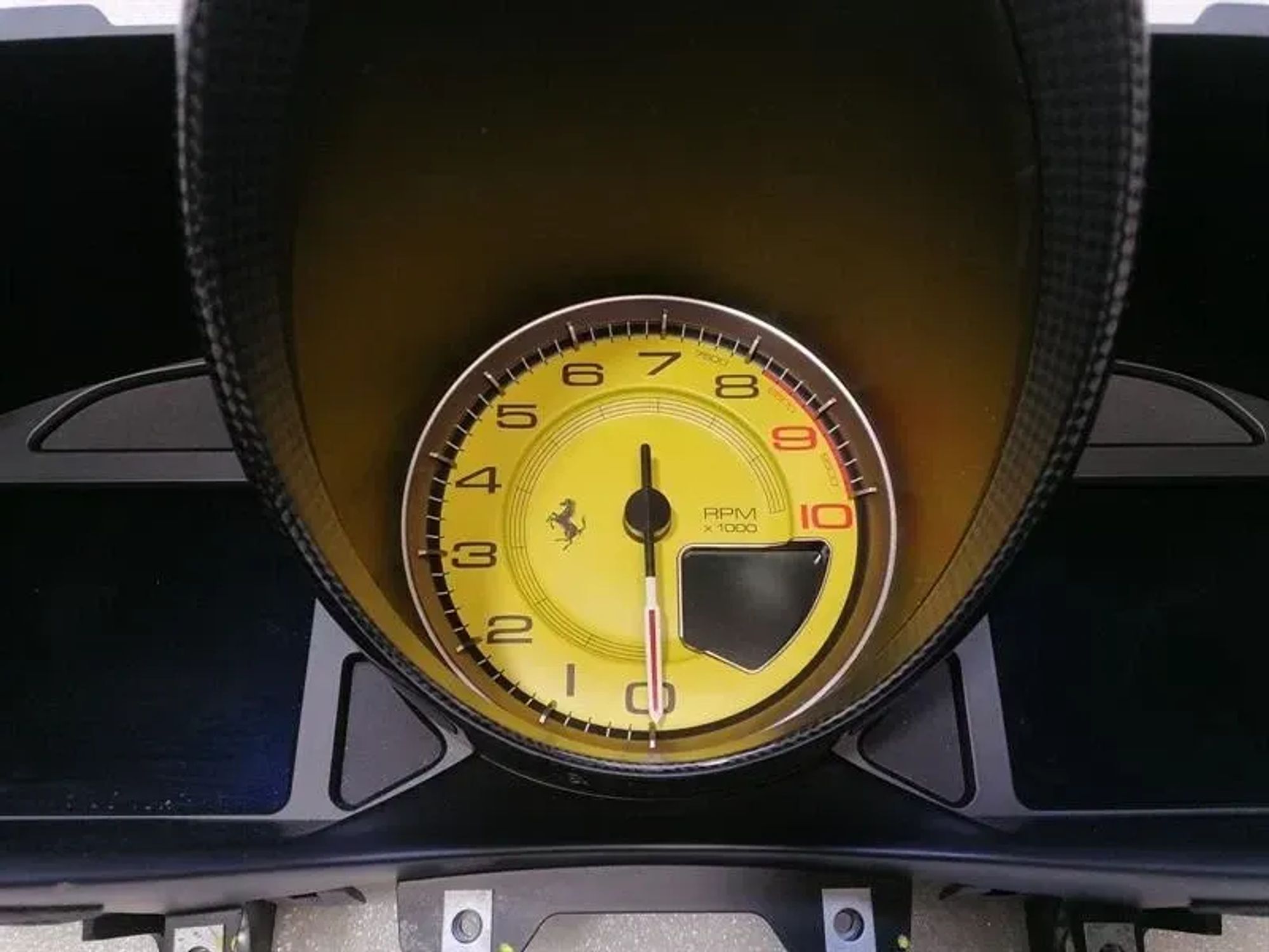 Приборная панель Ferrari GTC4 Lusso F151M, 400000 рублей, Москва