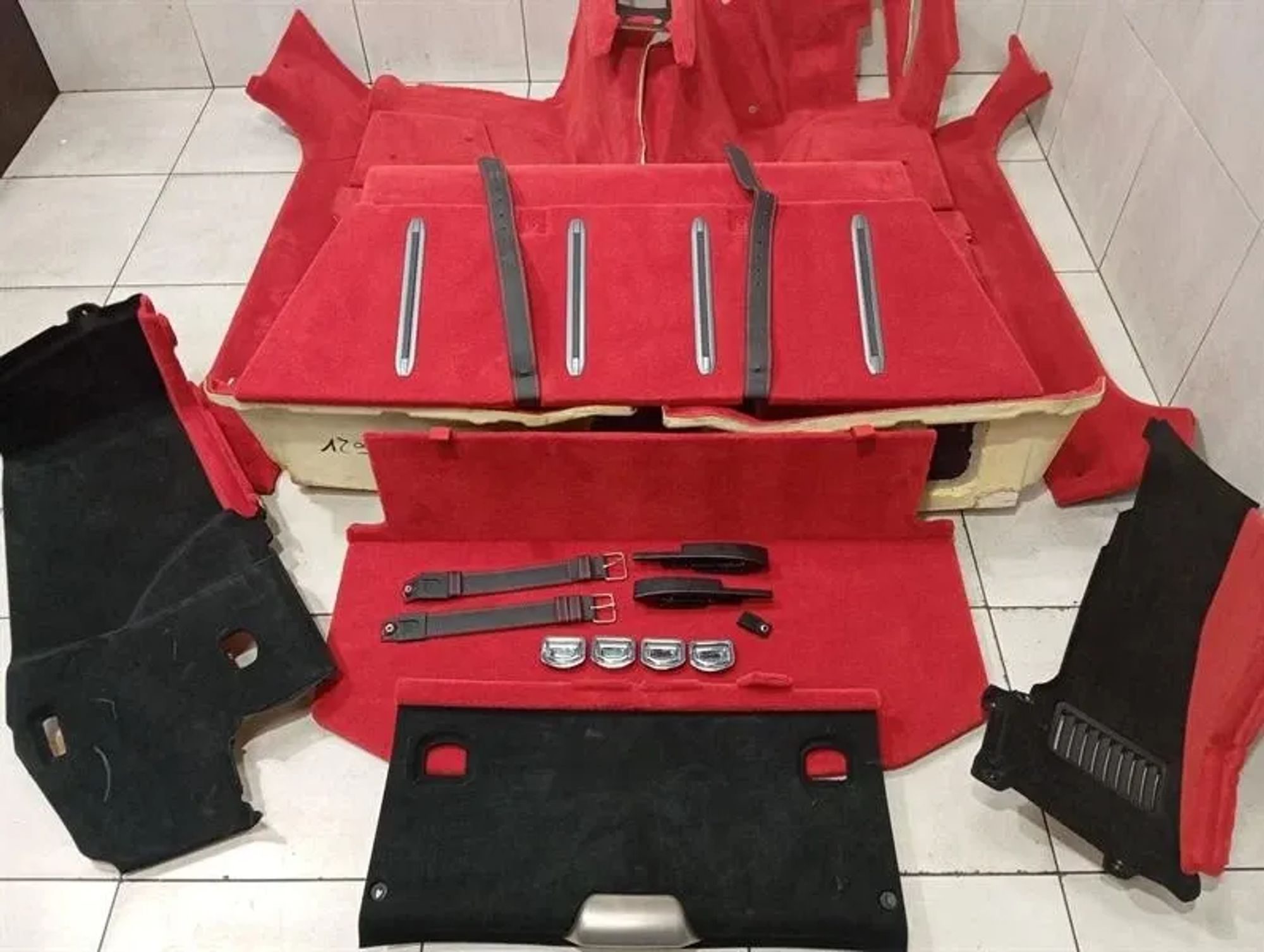 КОМПЛЕКТ КОВРИКОВ ДЛЯ ПОЛА FERRARI 812 SUPERFAST, 715000 рублей, Москва