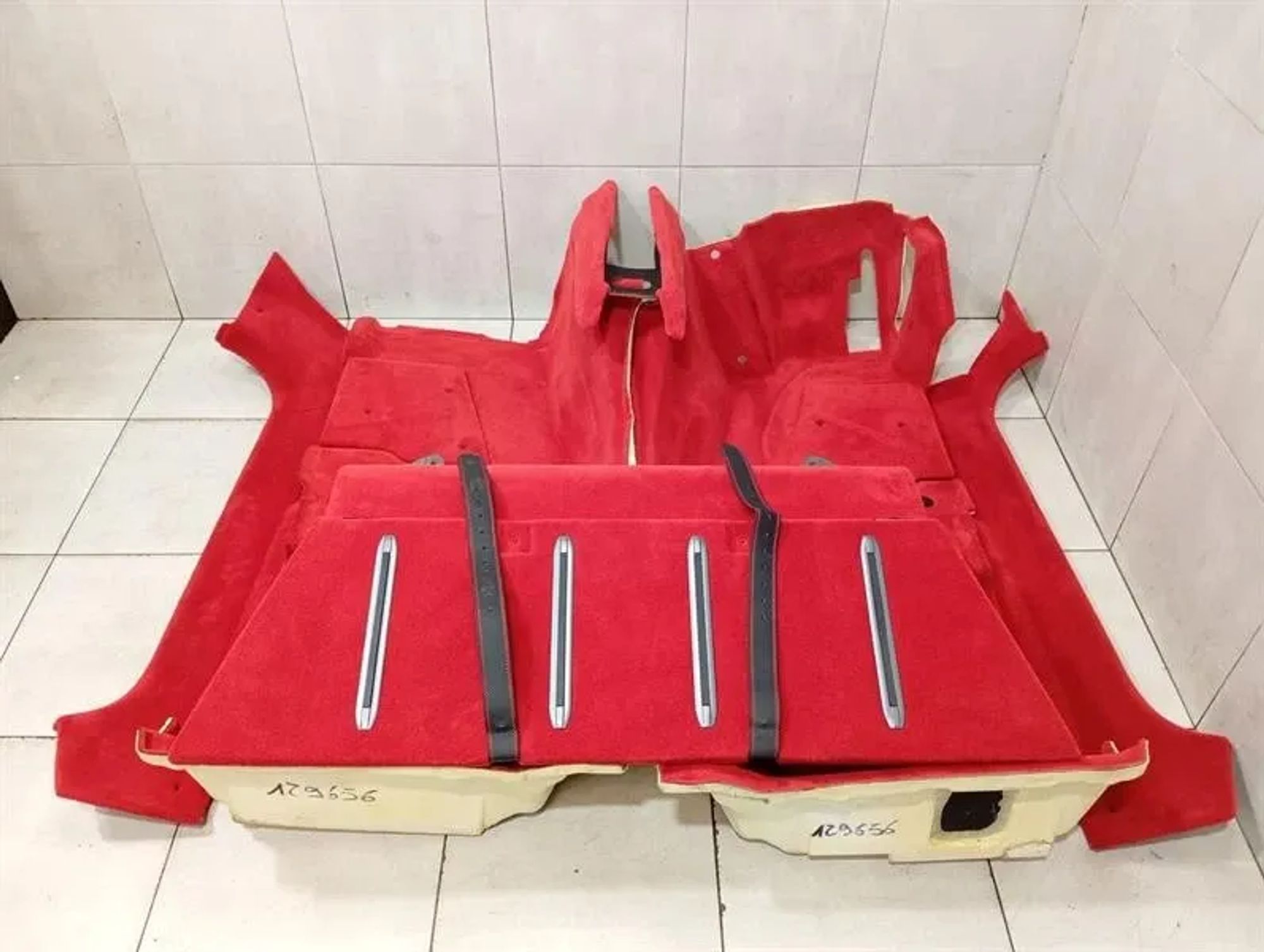 КОМПЛЕКТ КОВРИКОВ ДЛЯ ПОЛА FERRARI 812 SUPERFAST, 715000 рублей, Москва