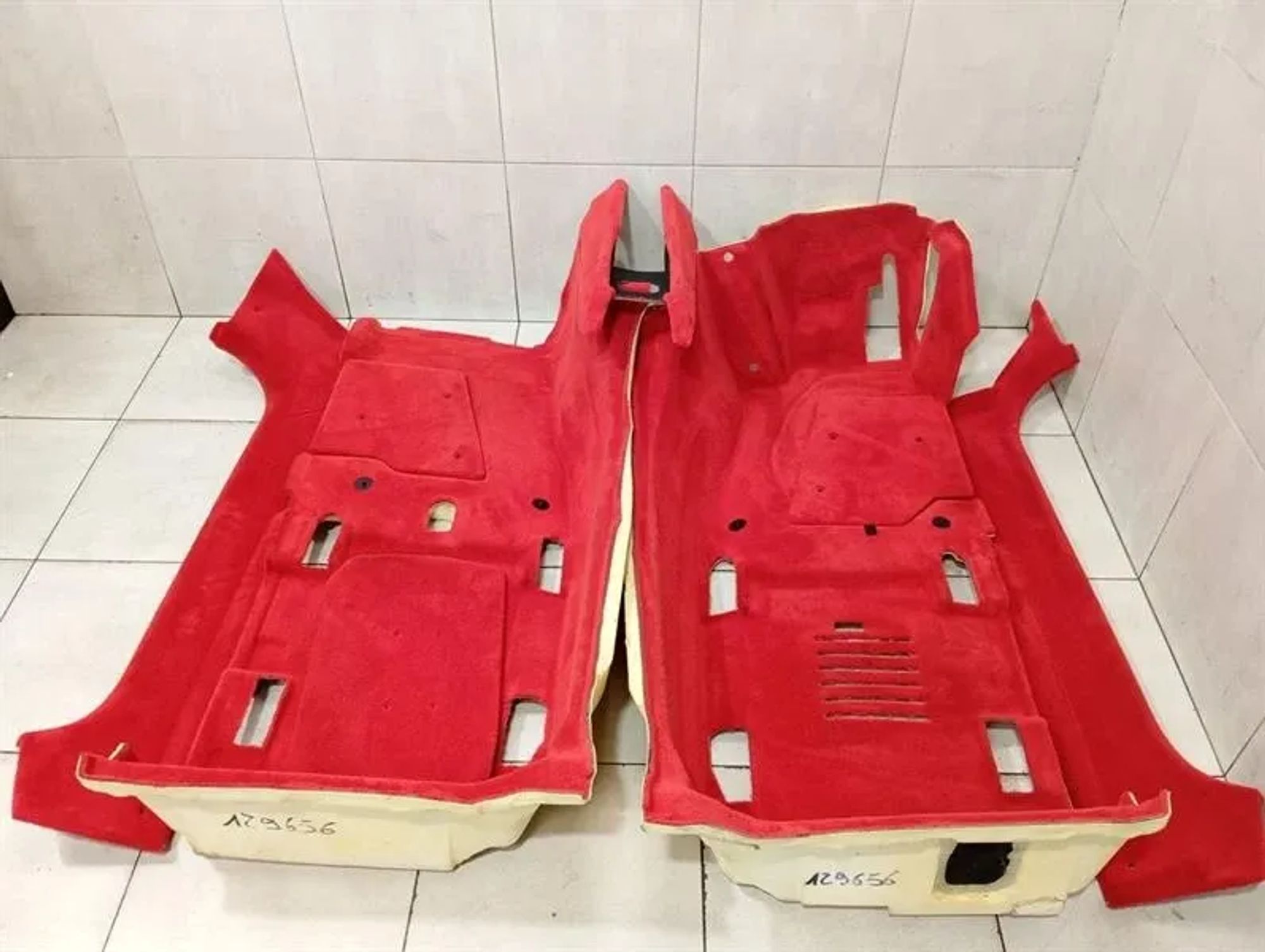 КОМПЛЕКТ КОВРИКОВ ДЛЯ ПОЛА FERRARI 812 SUPERFAST, 715000 рублей, Москва