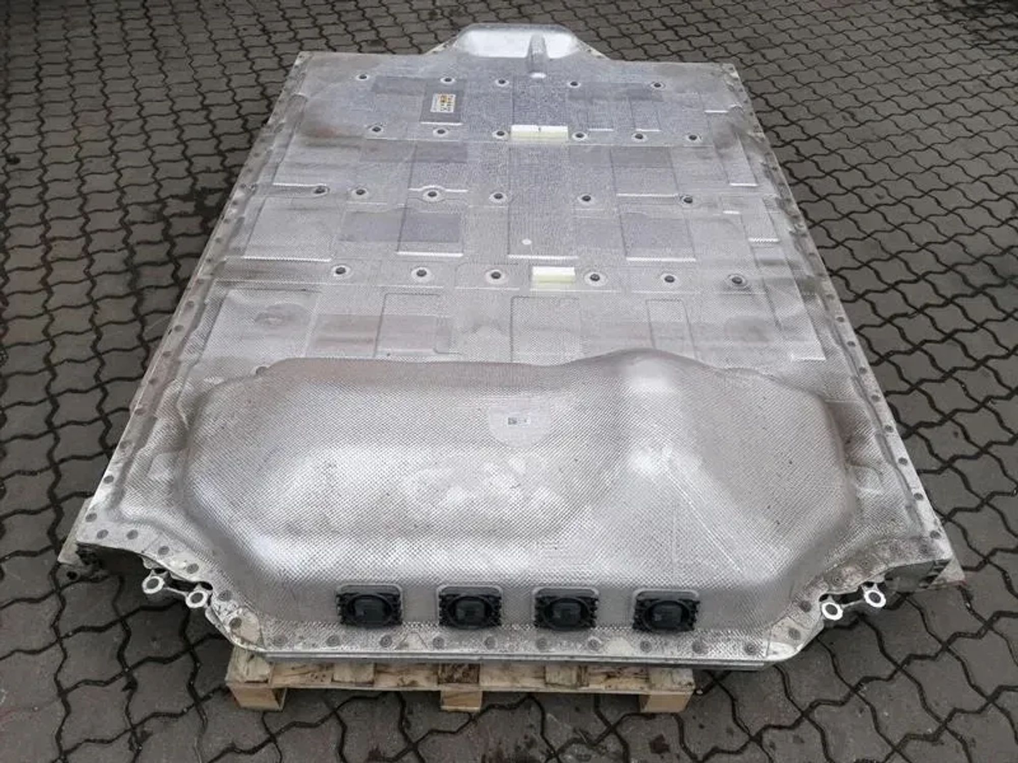 ОСНОВНАЯ АККУМУЛЯТОРНАЯ БАТАРЕЯ BMW iX i20 40 8840612 ОСНОВНАЯ АККУМУЛЯТОРНАЯ БАТАРЕЯ, 1200000 рублей, Москва