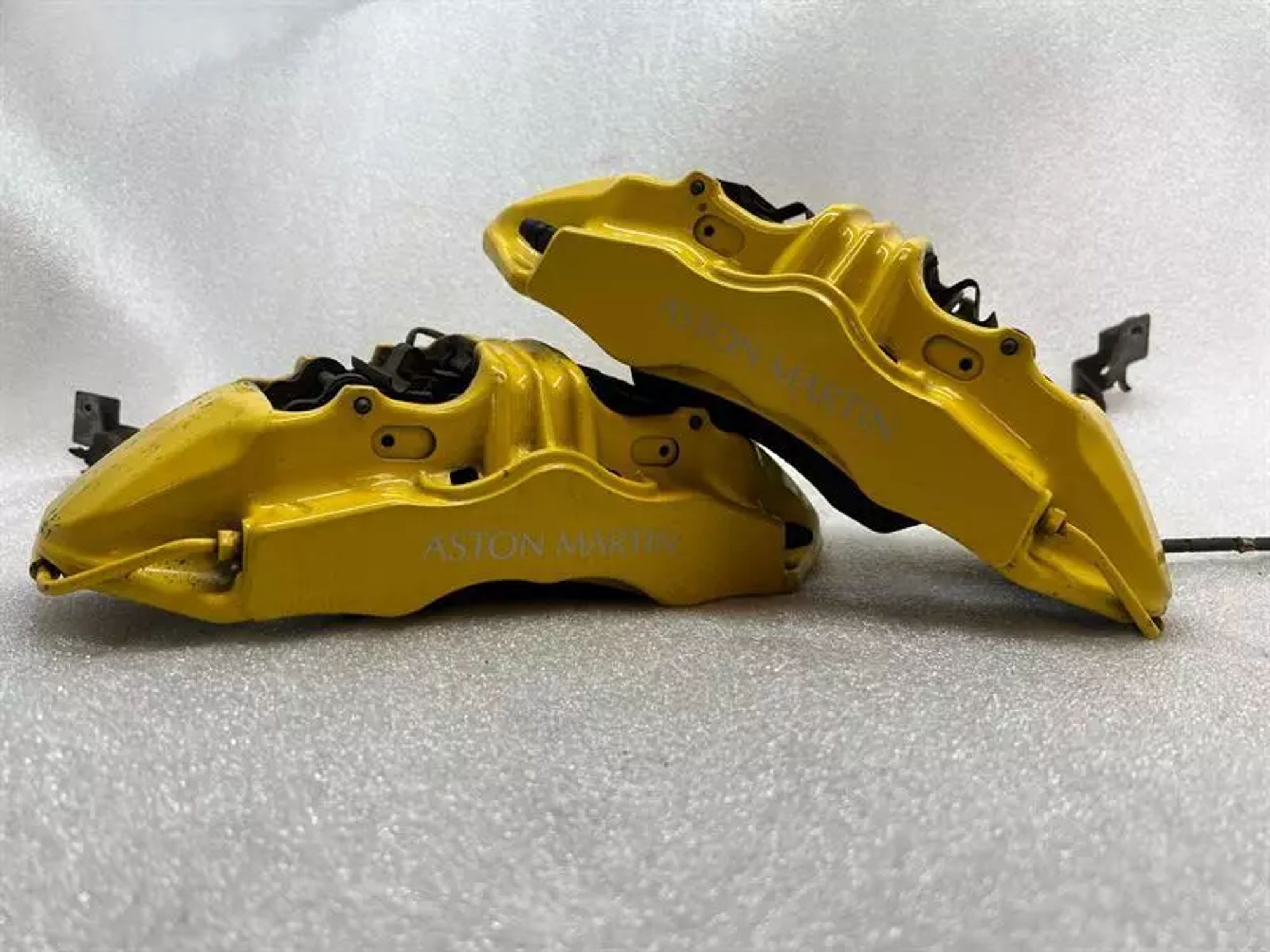 Комплект тормозных суппортов Aston Martin Vantage V12s, 390000 рублей, Москва