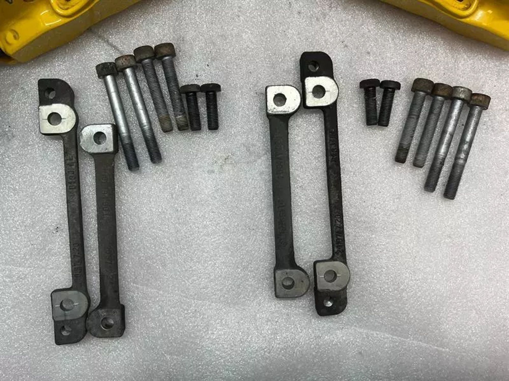 Комплект тормозных суппортов Aston Martin Vantage V12s, 390000 рублей, Москва