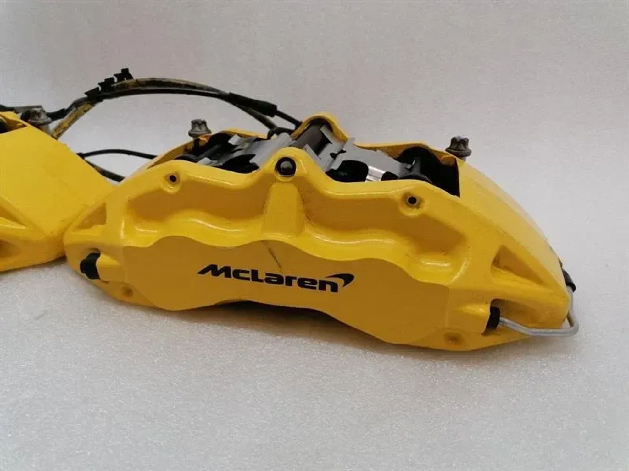 Передний КОМПЛЕКТ тормозных суппортов McLaren 570S, 380000 рублей, Москва