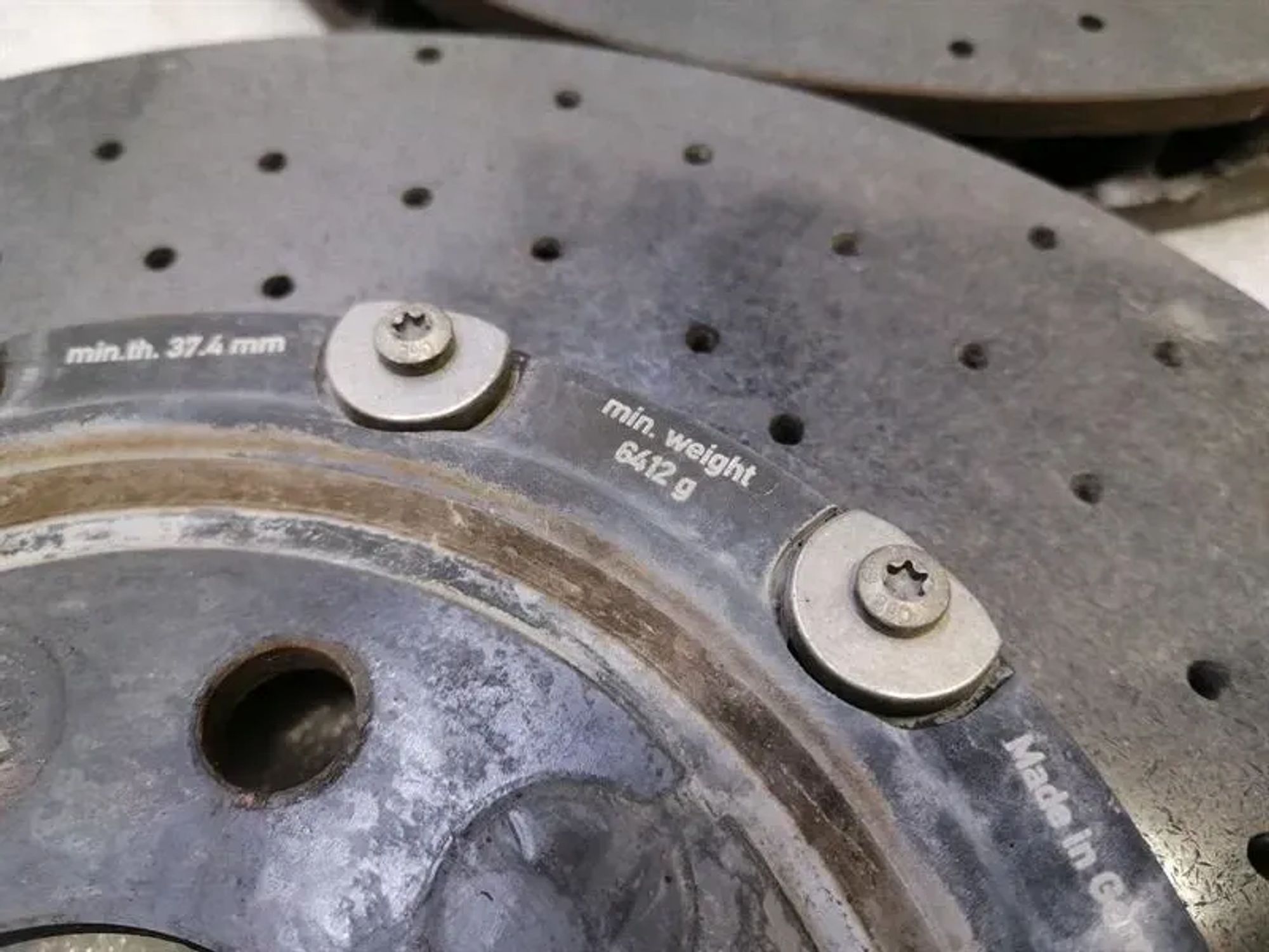 Комплект тормозных суппортов R8 4S ceramic brake, 1630000 рублей, Москва