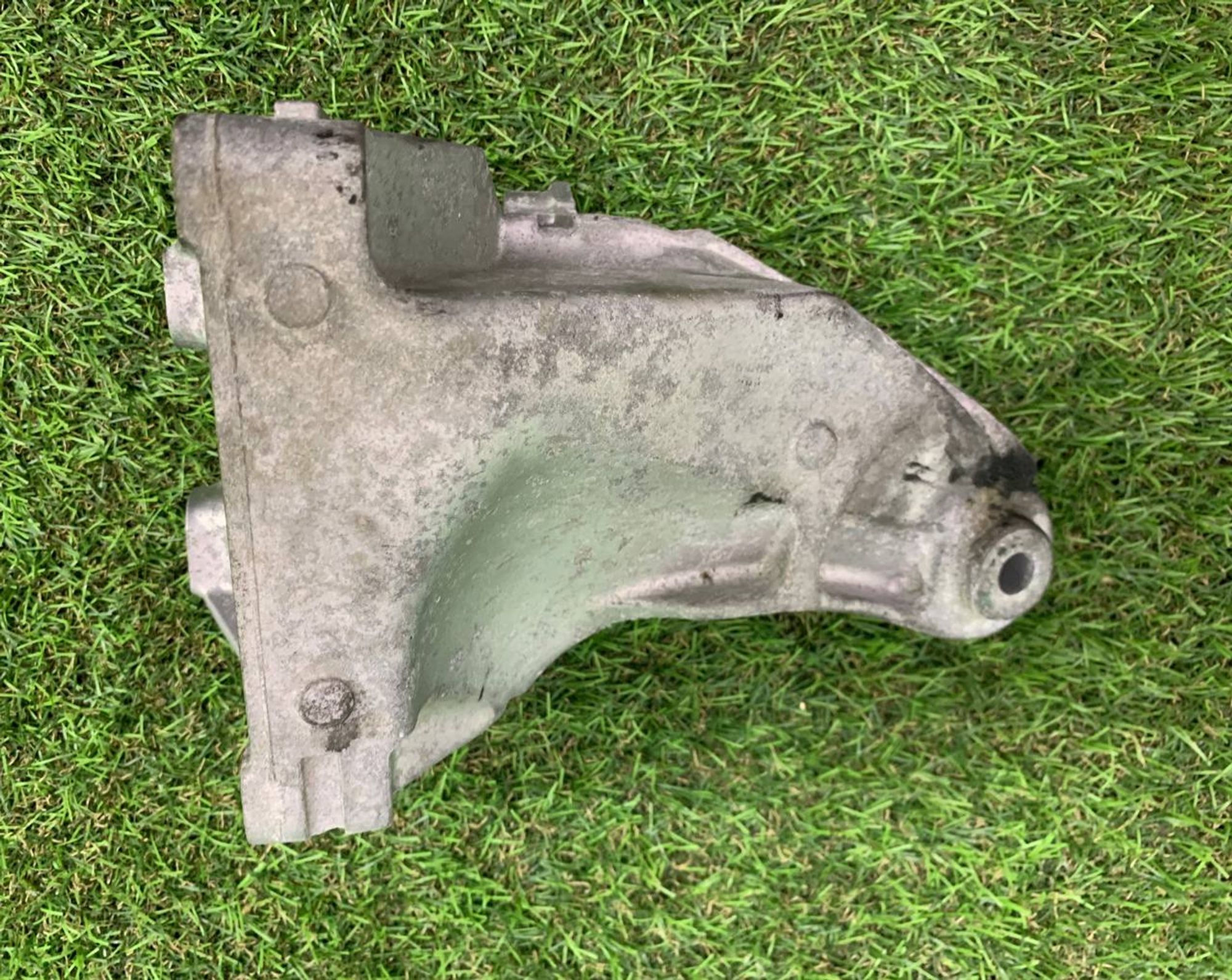 Кронштейн двигателя левый Mercedes-Benz GLC-Класс X253, 3000 рублей, Москва