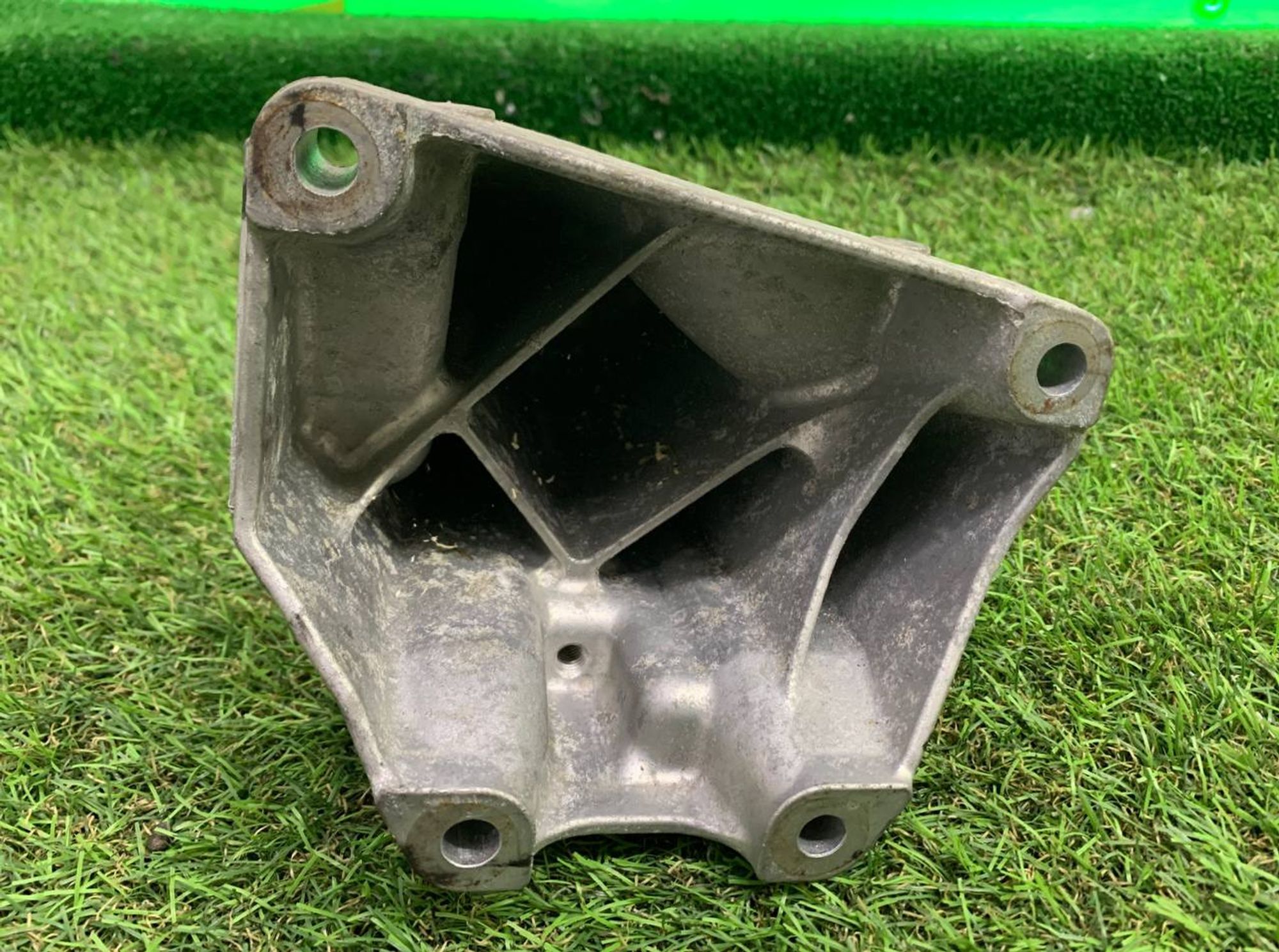 Кронштейн двигателя левый Mercedes-Benz GLC-Класс X253, 3000 рублей, Москва