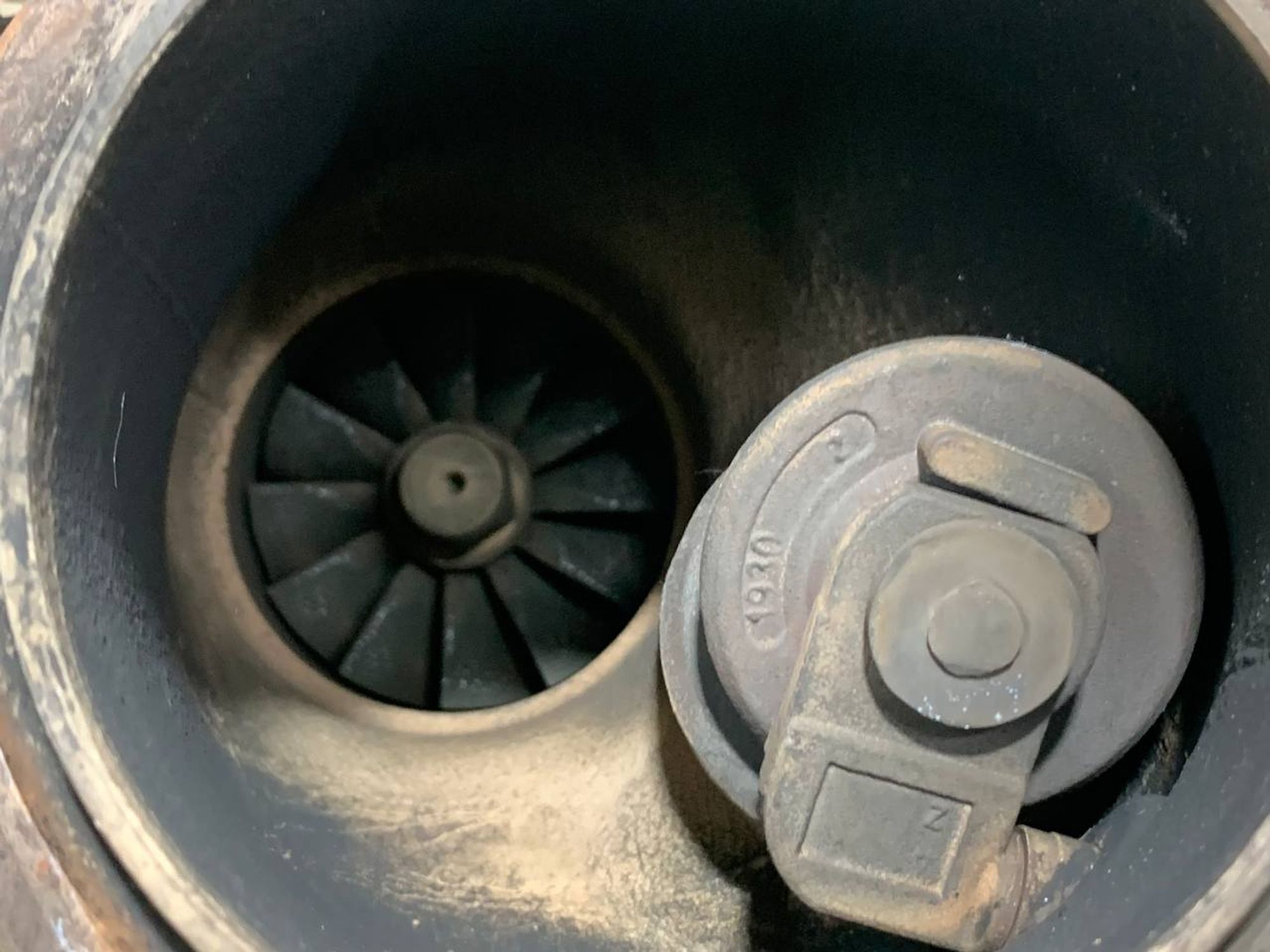 https://ycs.partsauto.market/partsauto-images/thmbs/h353NjtZg3VDP19b5HMt7LlpbQ93/bf462a3cb3dd62950e2706914ff75e24/13550c81a6c7404c6ff5569d877b3e8f.jpg
