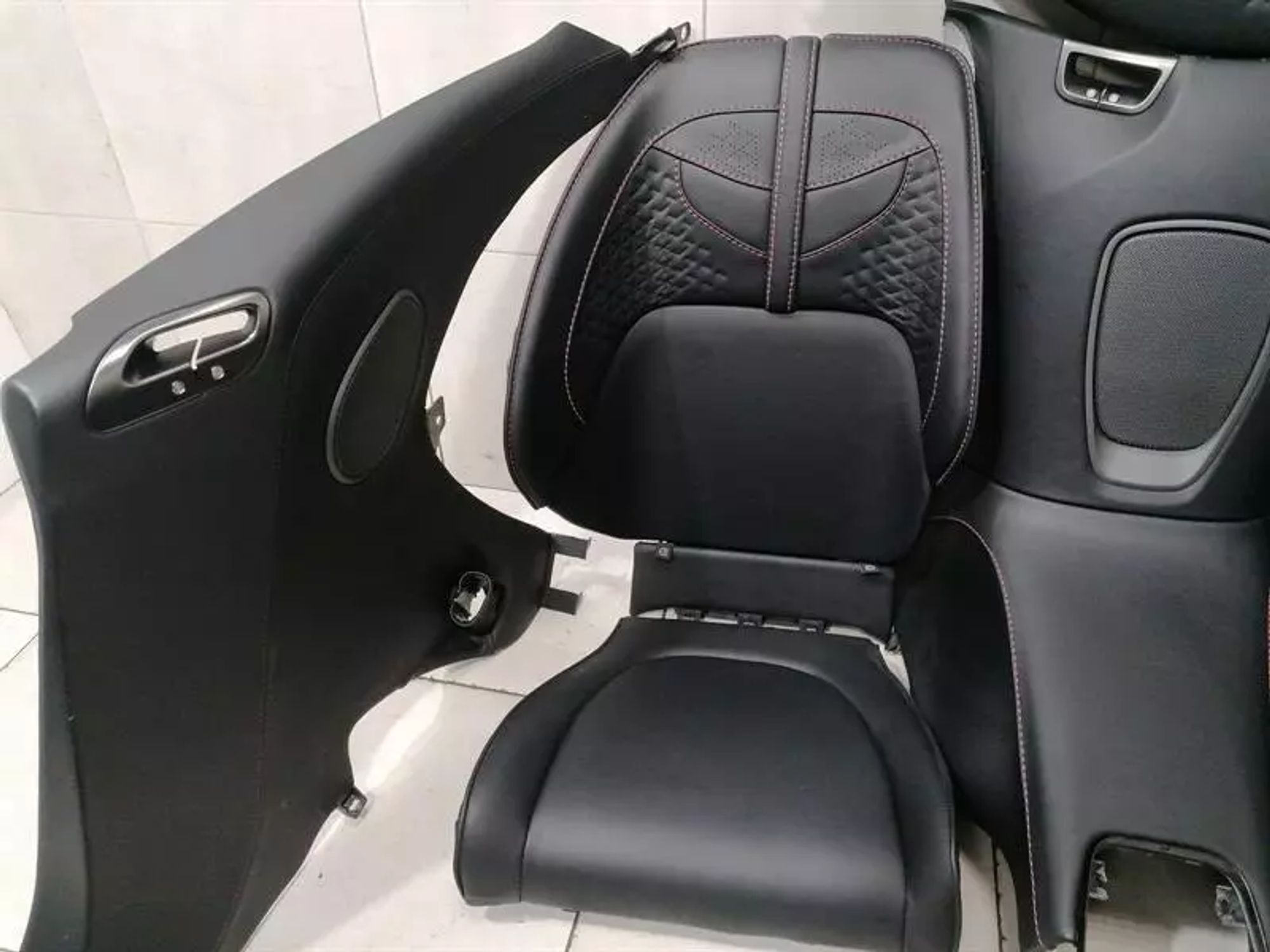 Салон ASTON MARTIN DBS DB11 SUPERLEGGERA AM7, 1075000 рублей, Москва