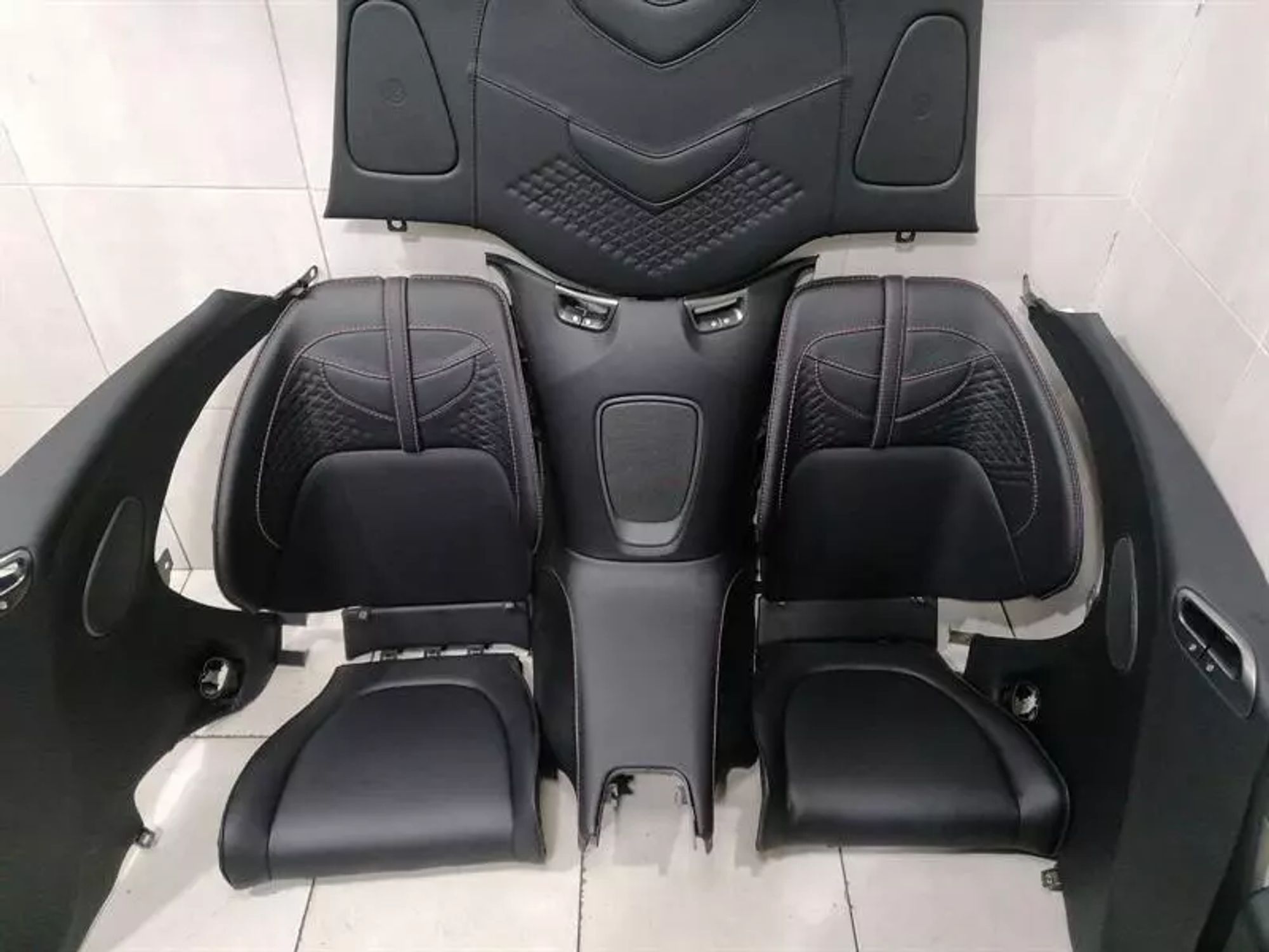 Салон ASTON MARTIN DBS DB11 SUPERLEGGERA AM7, 1075000 рублей, Москва