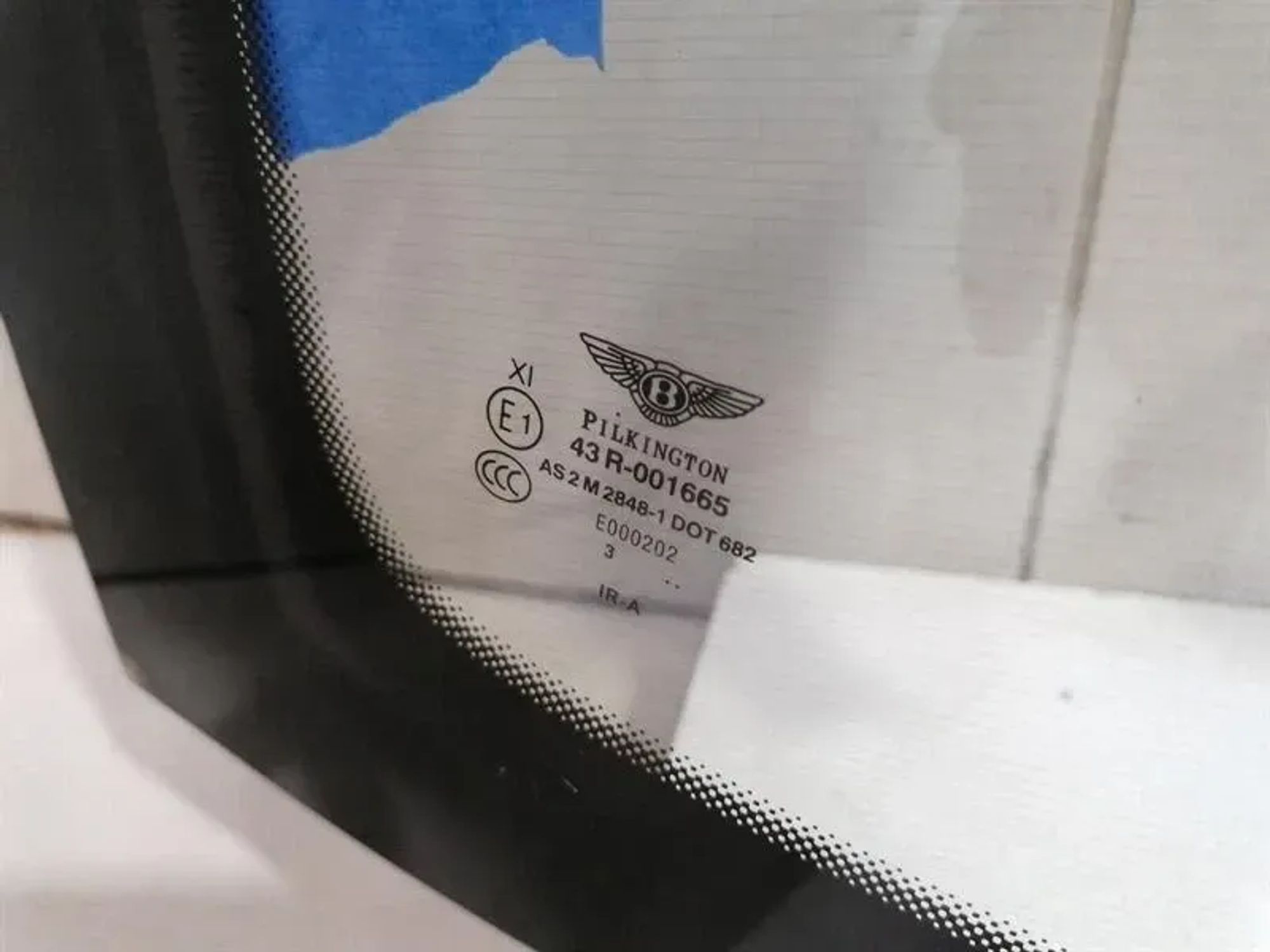 Заднее стекло Bentley Flying Track MK2 4W0845051M, 330000 рублей, Москва